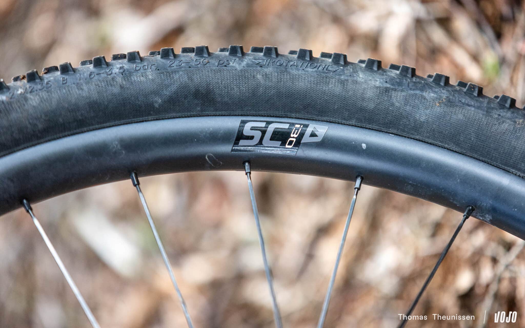 https://www.vojomag.com/app/uploads/2025/07/FSA SC i30 roues vtt carbone test essai avis - Copyright Olivier Beart Vojo Magazine 30 2048x1280.jpg