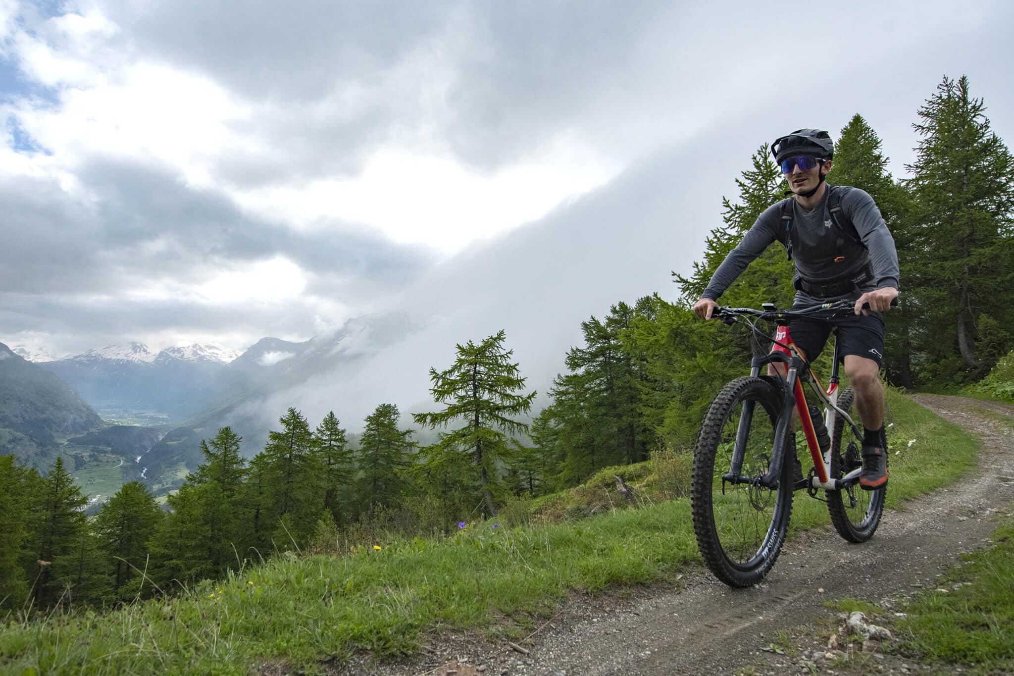 https://www.vojomag.com/app/uploads/2025/07/Haute Maurienne VTT col Mont Cenis2 2048x1365.jpg