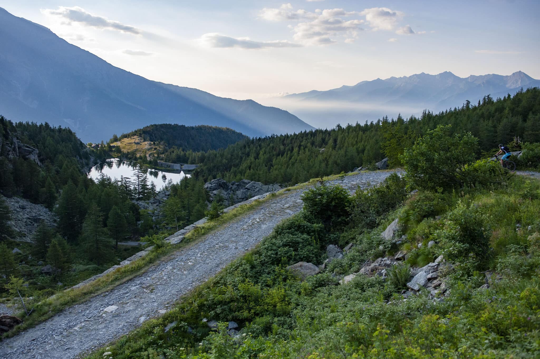 https://www.vojomag.com/app/uploads/2025/07/Haute Maurienne VTT route cl MC 2048x1365.jpg
