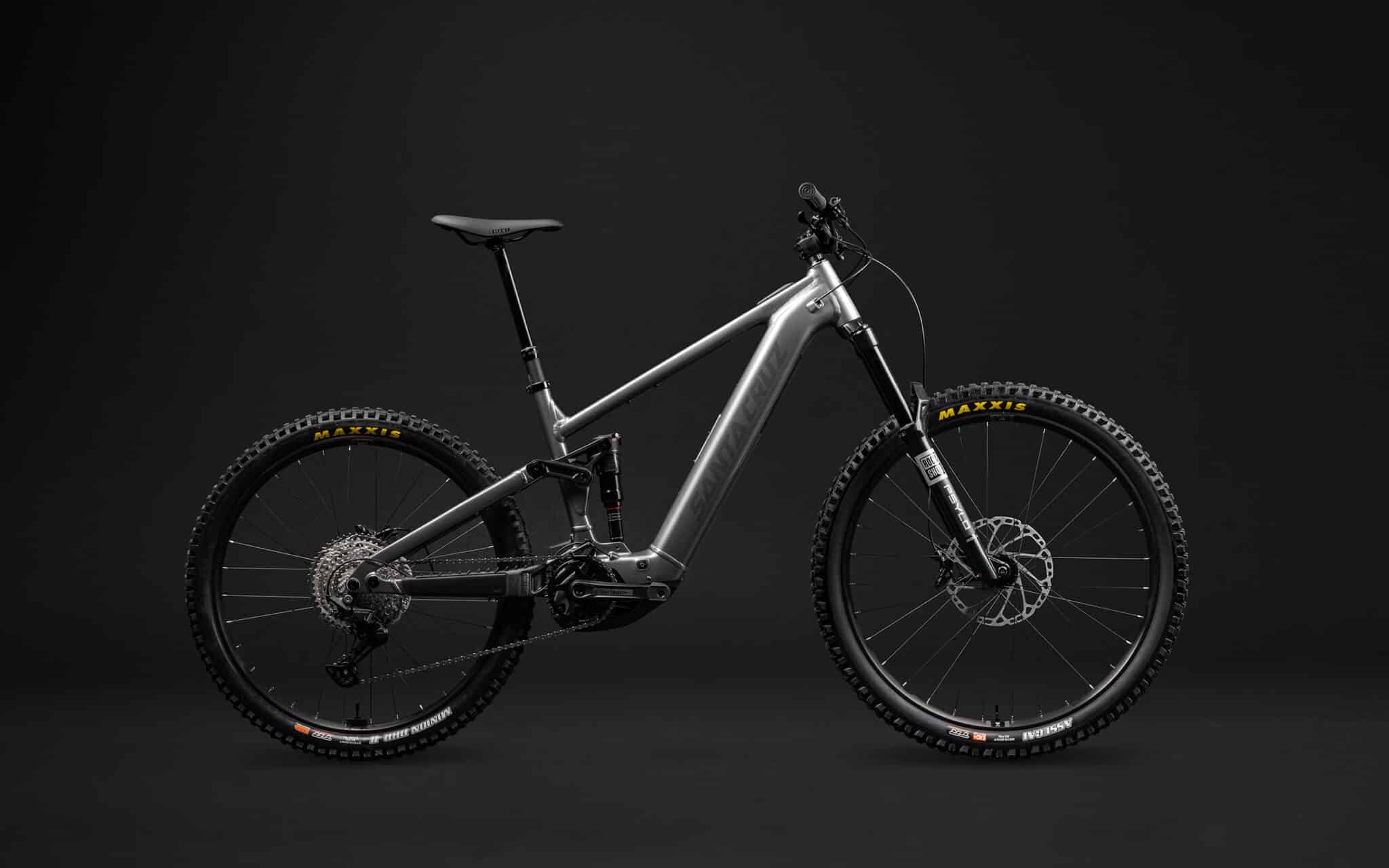 https://www.vojomag.com/app/uploads/2025/07/MY26 ValaAL angled storm 2048x1280.jpg