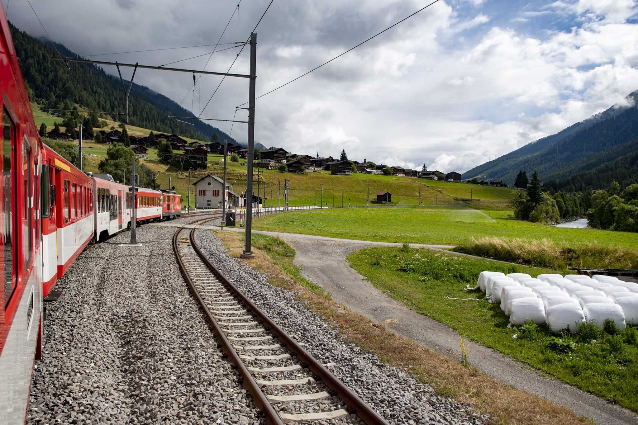 https://www.vojomag.com/app/uploads/2025/07/Panorama Bike train 1 1365x2048.jpg