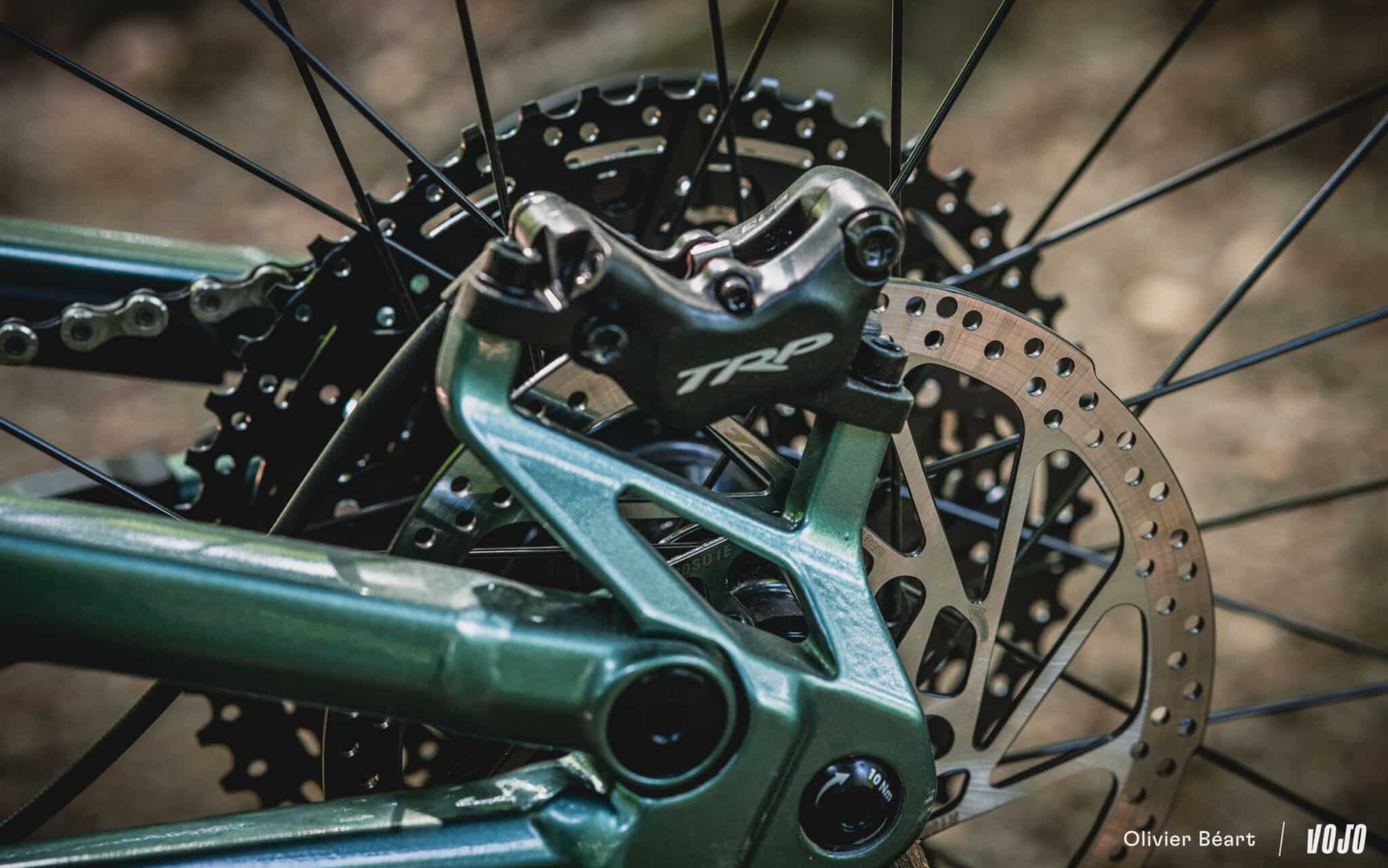 https://www.vojomag.com/app/uploads/2025/07/Rockrider Feel 700S test essai avis prix equipement - Copyright Olivier Beart Vojo Magazine 4 2048x1280.jpg