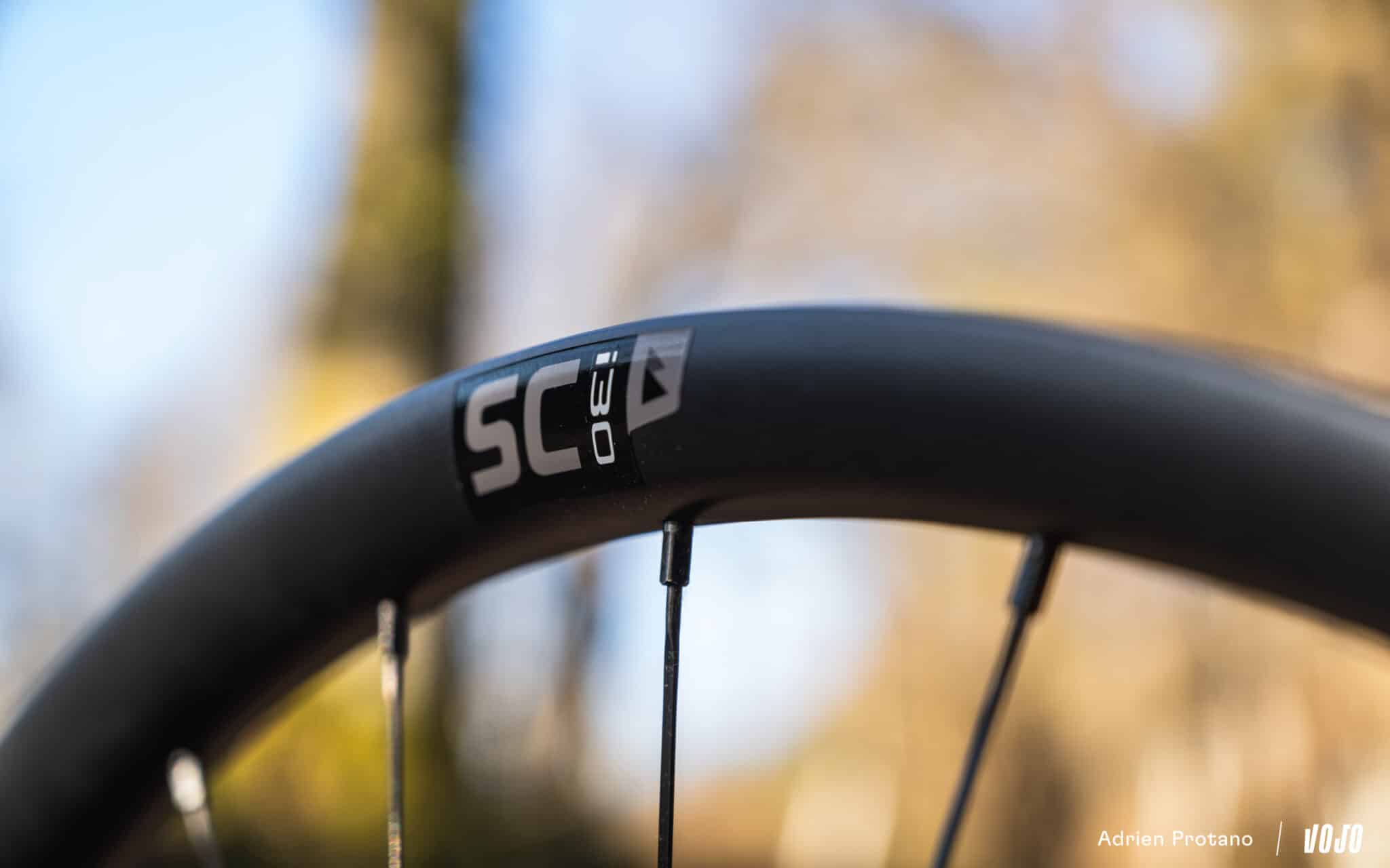 https://www.vojomag.com/app/uploads/2025/07/Roues FSA CX 2025 test avis vojo VTTAE nouveaute A.Protano 5 2048x1280.jpg