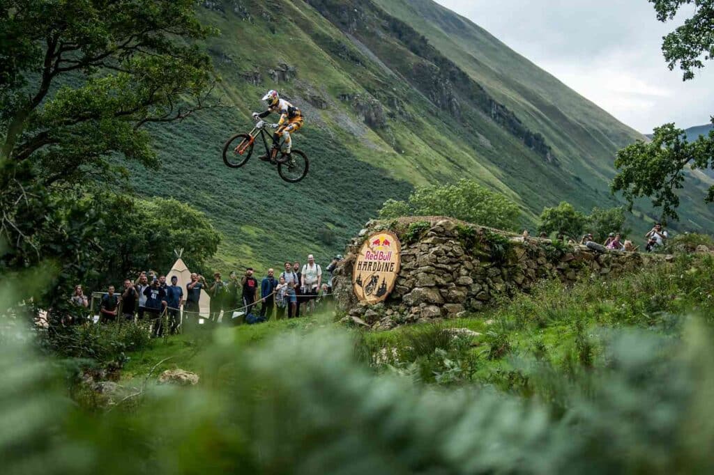 Comment regarder la Red Bull Hardline 2025 ? Infos, horaires et lien de diffusion