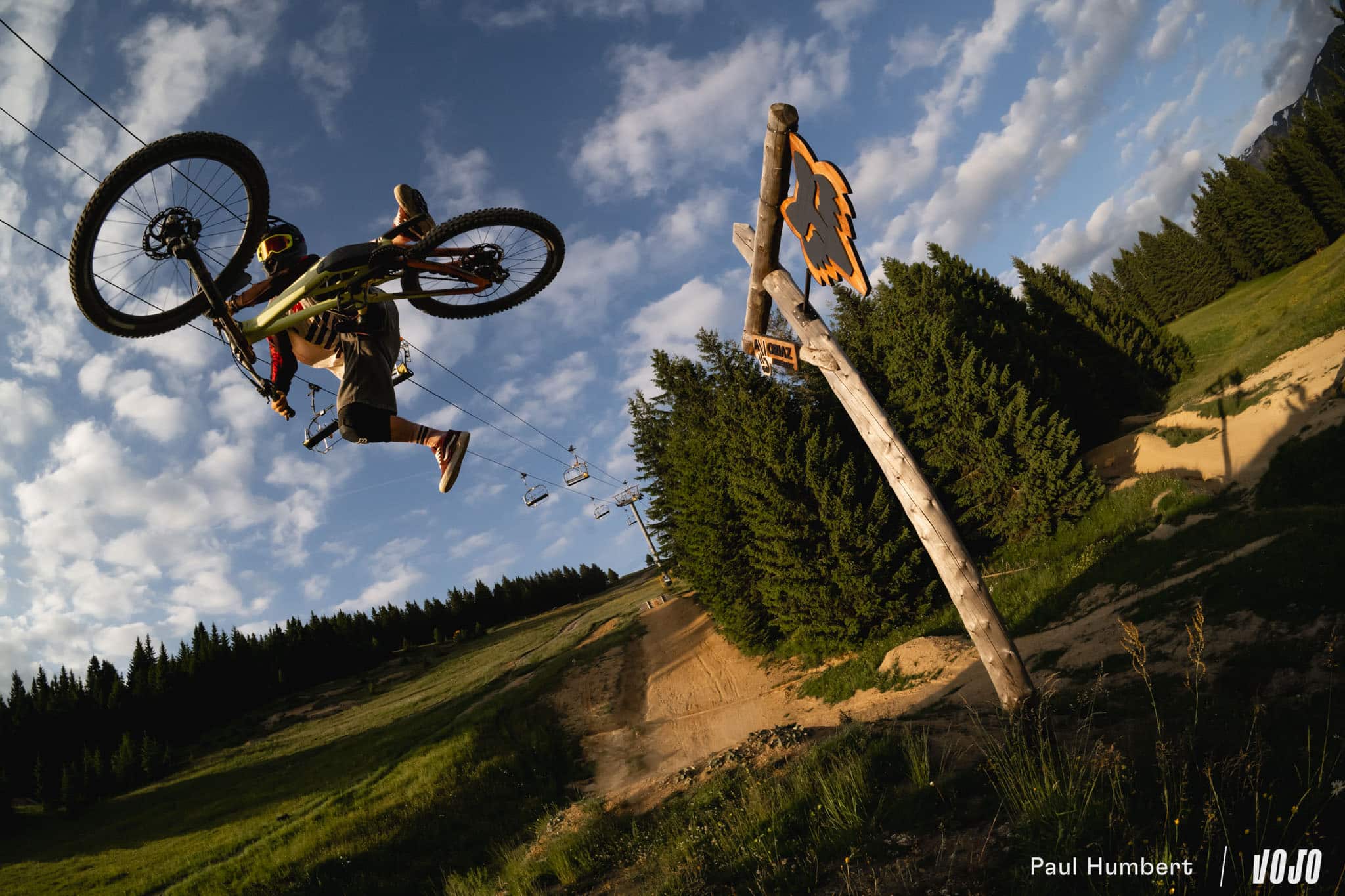 https://www.vojomag.com/app/uploads/2025/07/ride chalet fox atlas 2025 vojo paul humbert 50.jpg