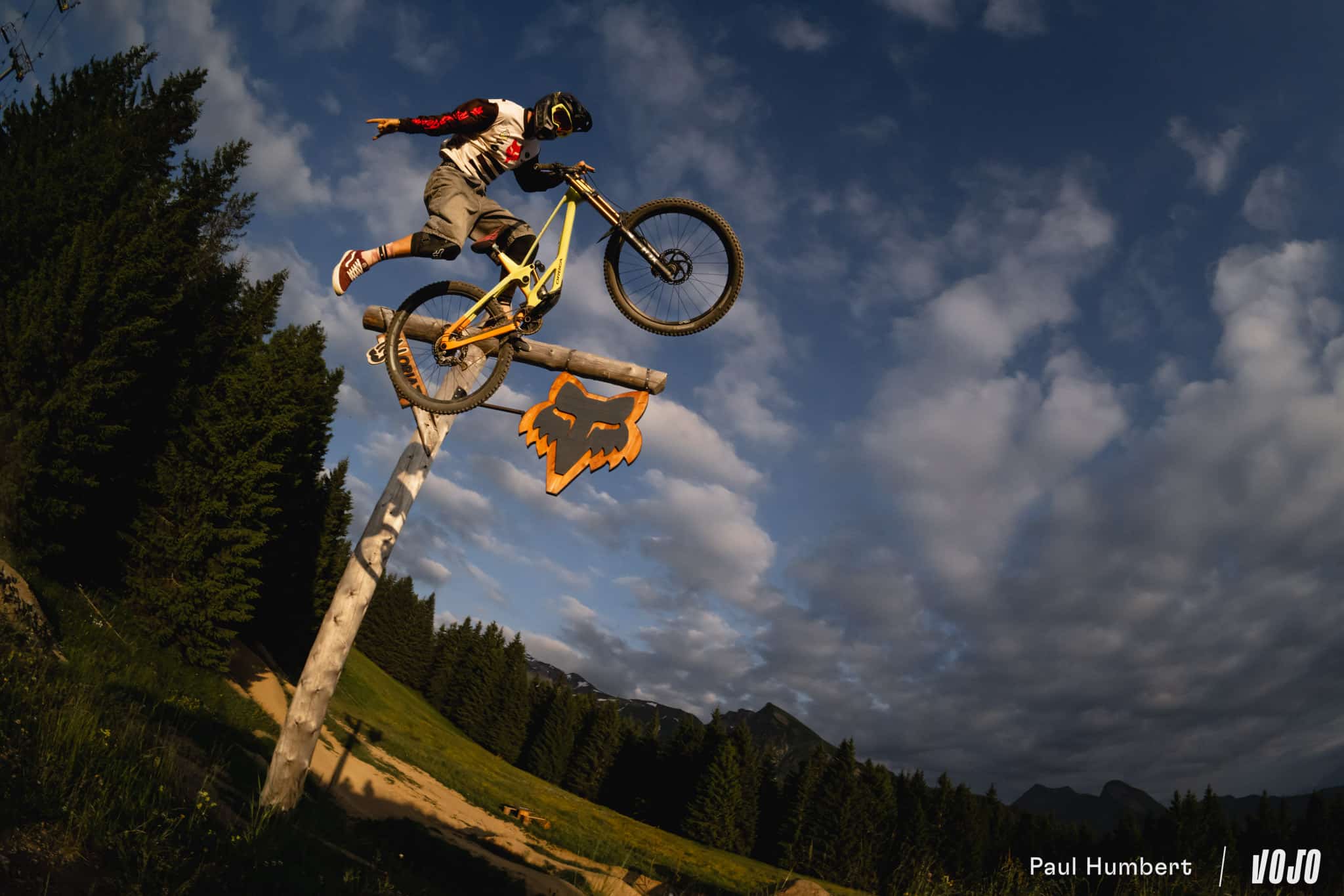 https://www.vojomag.com/app/uploads/2025/07/ride chalet fox atlas 2025 vojo paul humbert 51.jpg