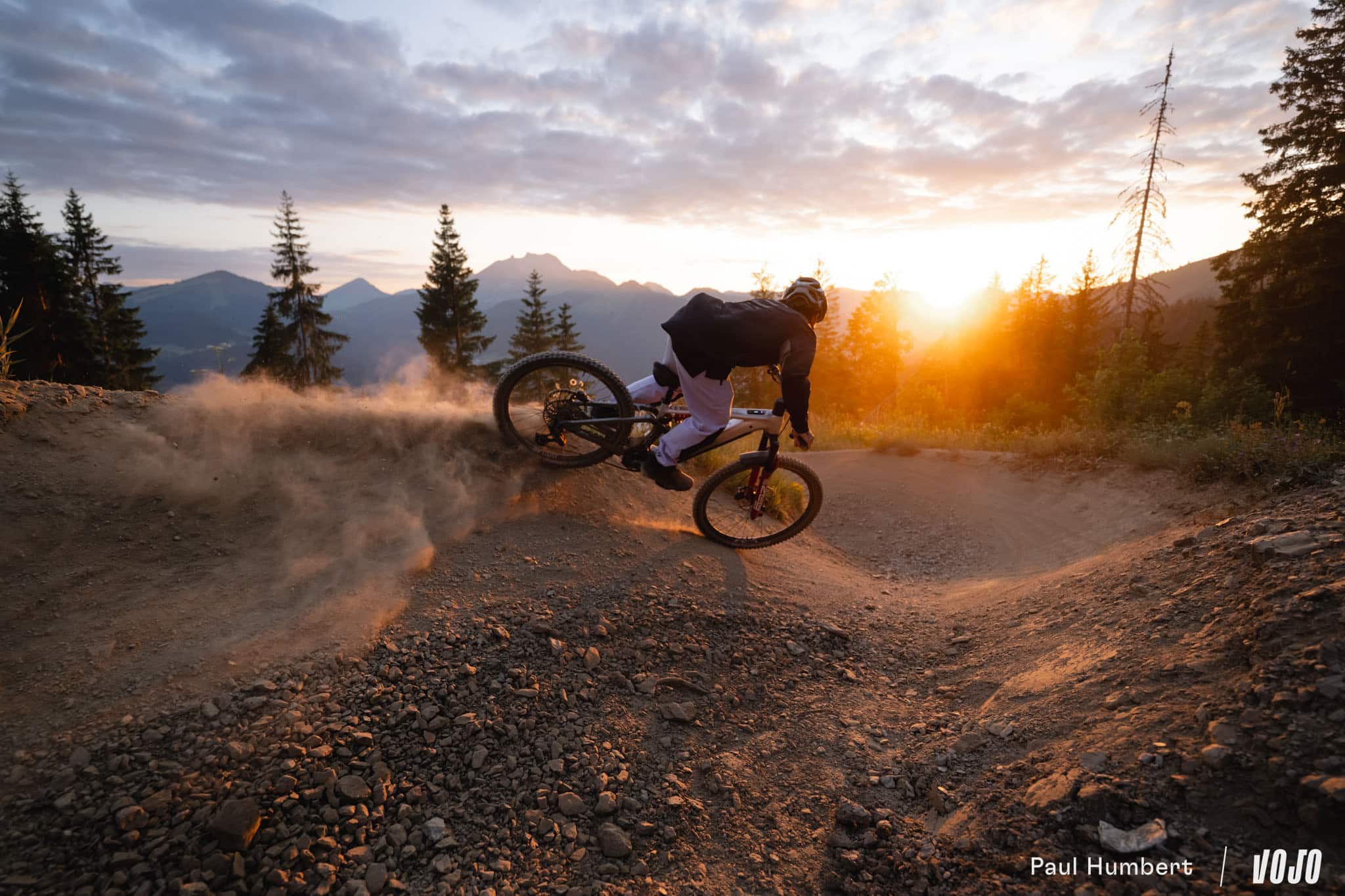 https://www.vojomag.com/app/uploads/2025/07/ride chalet fox atlas 2025 vojo paul humbert 57.jpg