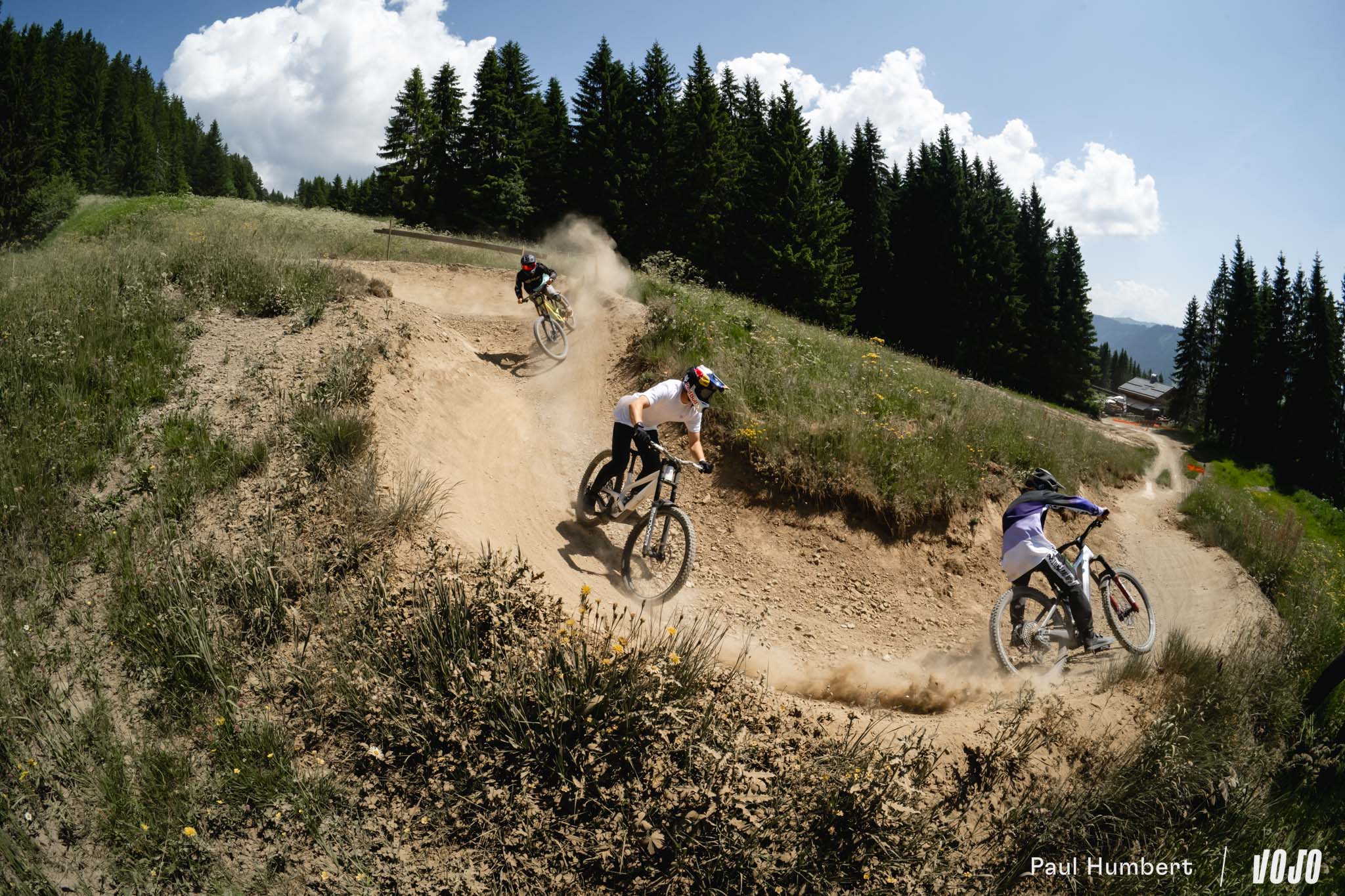 https://www.vojomag.com/app/uploads/2025/07/ride chalet fox atlas 2025 vojo paul humbert 71.jpg