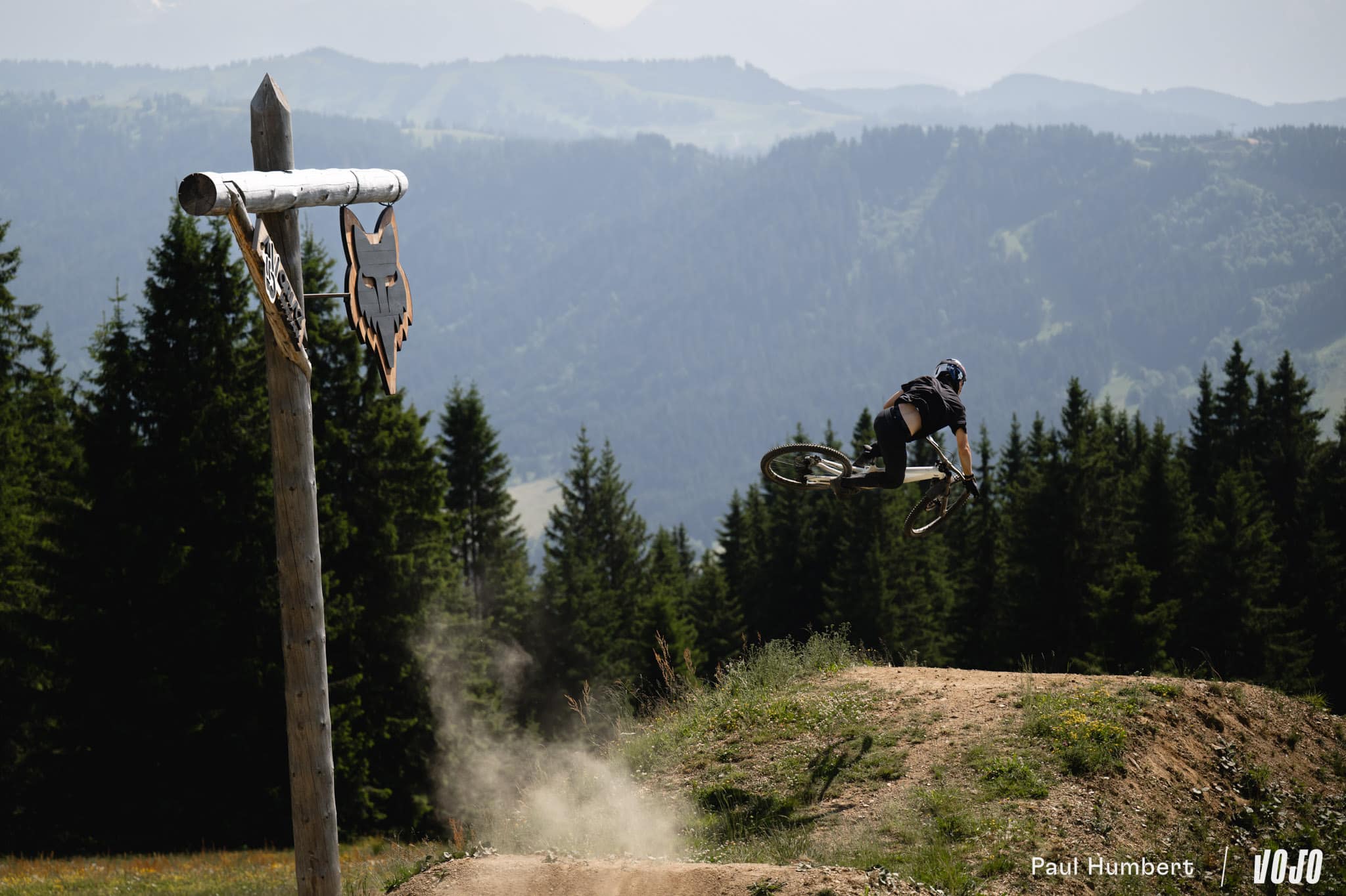 https://www.vojomag.com/app/uploads/2025/07/ride chalet fox atlas 2025 vojo paul humbert 72.jpg