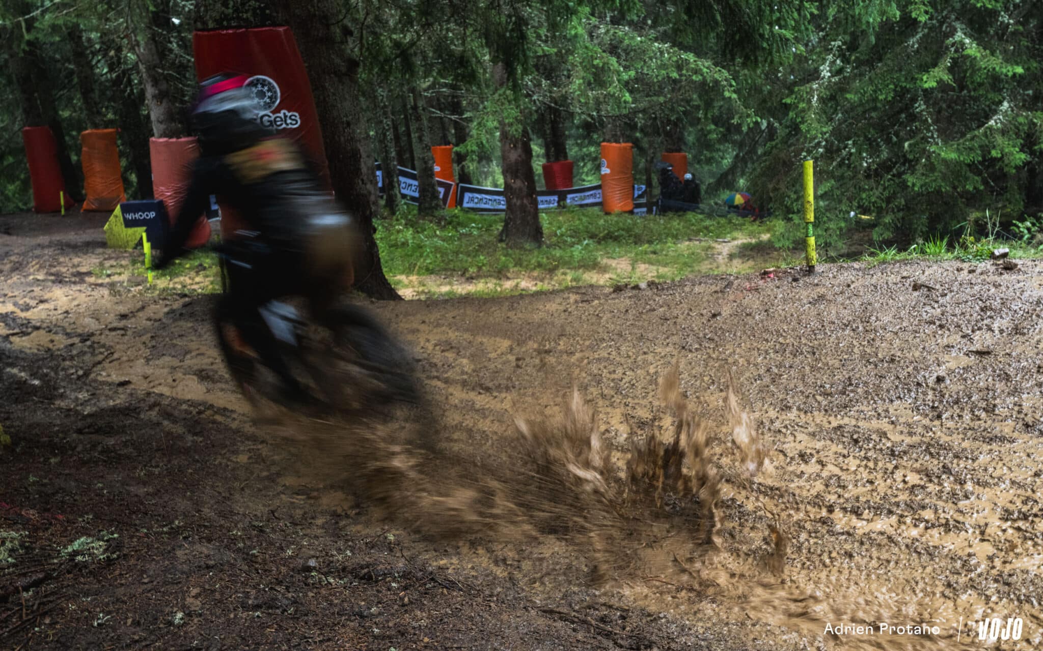 https://www.vojomag.com/app/uploads/2025/08/coupe monde les gets DH vtt 2025 vojo paul humbert.jpg