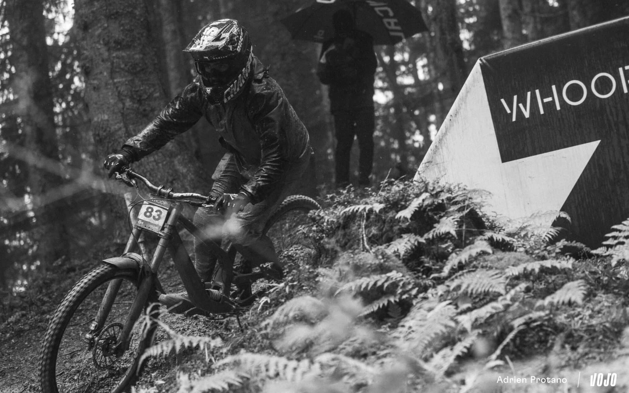 https://www.vojomag.com/app/uploads/2025/08/Coupe du monde VTT DH XC France Haute Savoie test avis Vojo nouveaute A.Protano 1 56 2048x1280.jpg