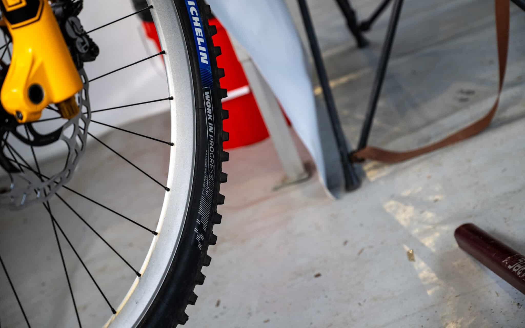 https://www.vojomag.com/app/uploads/2025/08/Coupe du monde VTT DH XC France Haute Savoie test avis Vojo nouveaute A.Protano 1 57 2048x1280.jpg