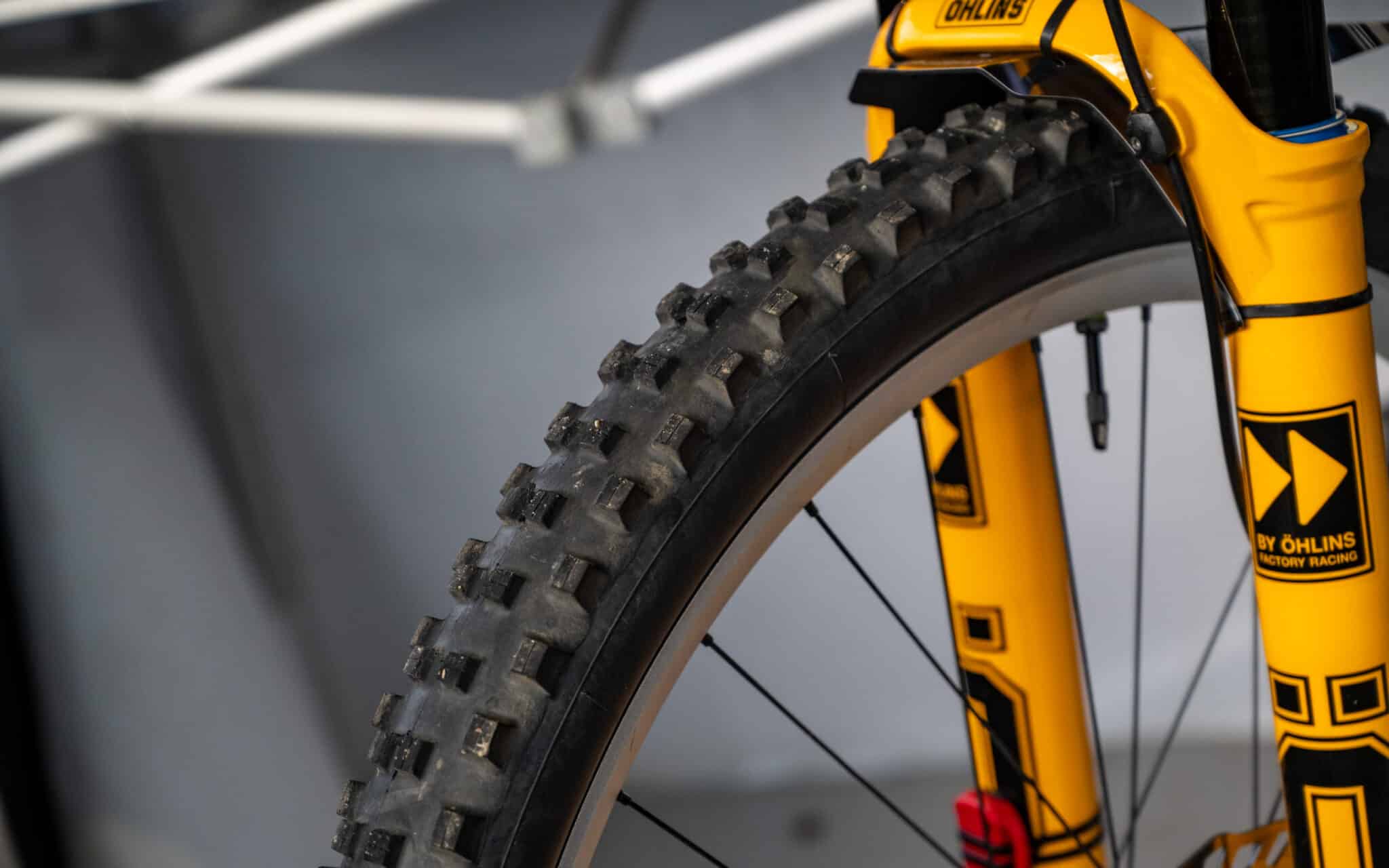 https://www.vojomag.com/app/uploads/2025/08/Coupe du monde VTT DH XC France Haute Savoie test avis Vojo nouveaute A.Protano 1 57 2048x1280.jpg