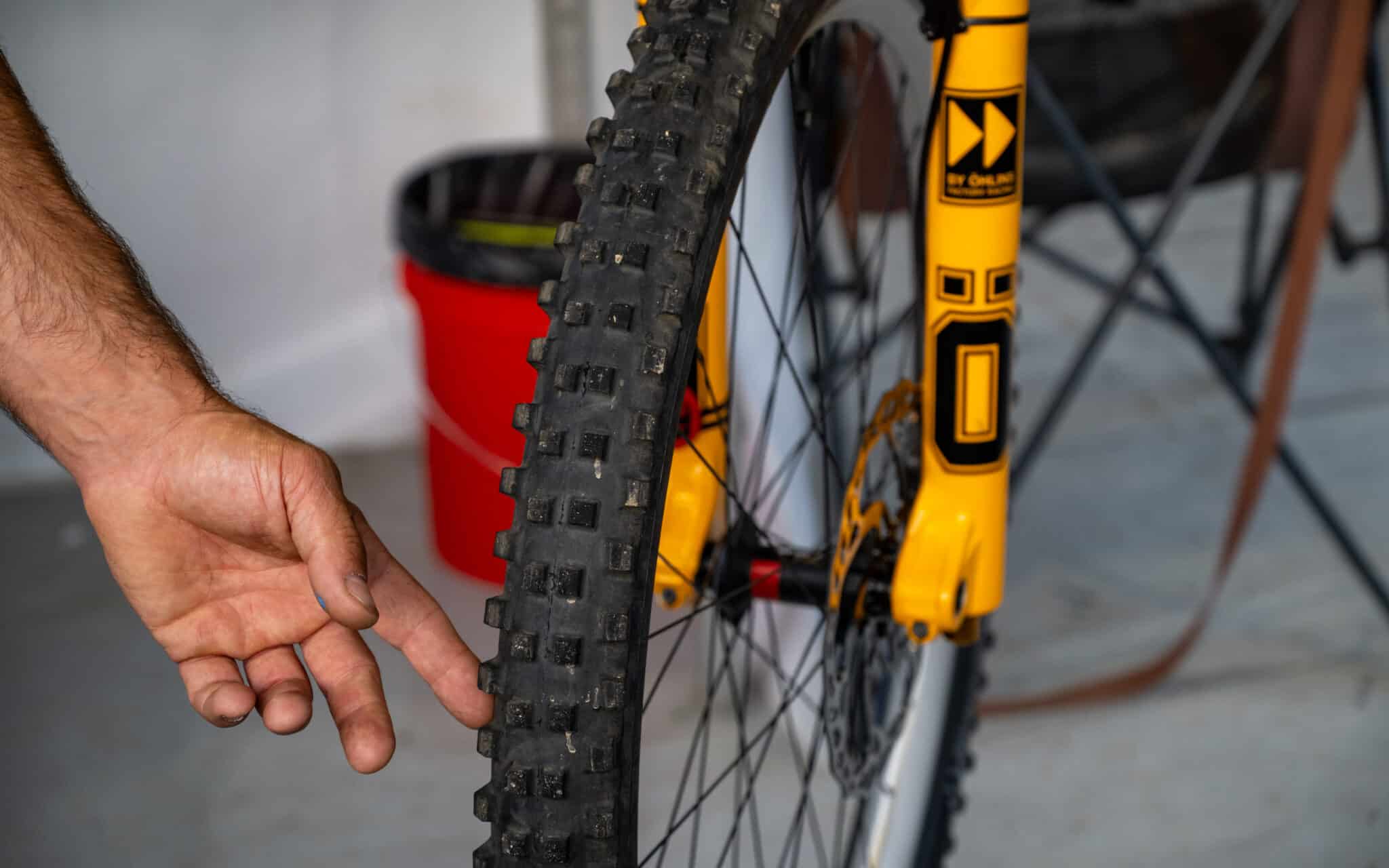 https://www.vojomag.com/app/uploads/2025/08/Coupe du monde VTT DH XC France Haute Savoie test avis Vojo nouveaute A.Protano 1 57 2048x1280.jpg