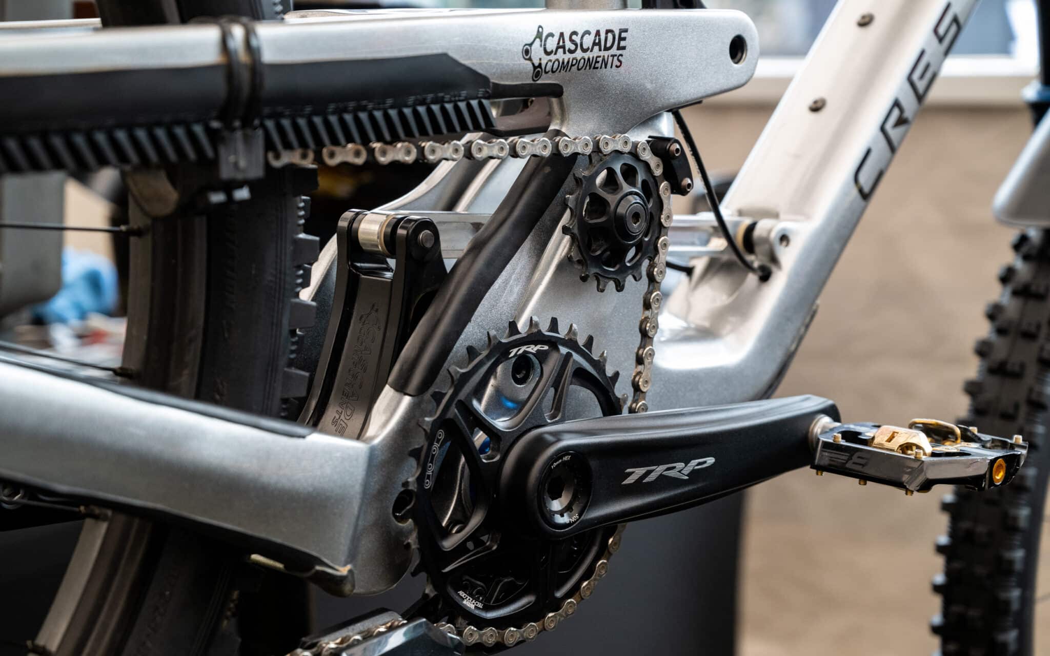 https://www.vojomag.com/app/uploads/2025/08/Coupe du monde VTT DH XC France Haute Savoie test avis Vojo nouveaute A.Protano 1 68 2048x1280.jpg