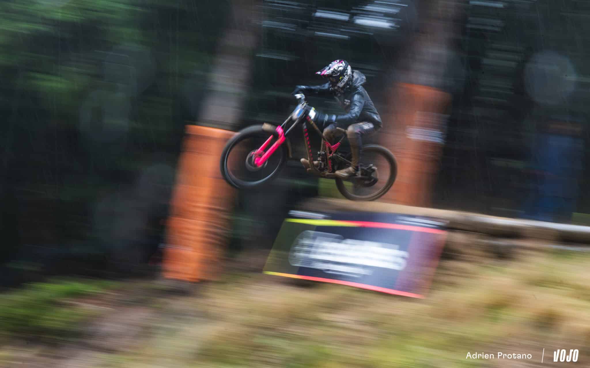 https://www.vojomag.com/app/uploads/2025/08/coupe monde les gets DH vtt 2025 vojo paul humbert.jpg
