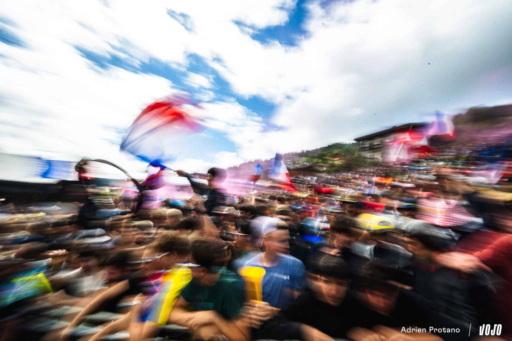 https://www.vojomag.com/app/uploads/2025/08/Coupe du monde VTT DH XC France Haute Savoie test avis Vojo nouveaute A.Protano 44 2048x1280.jpg