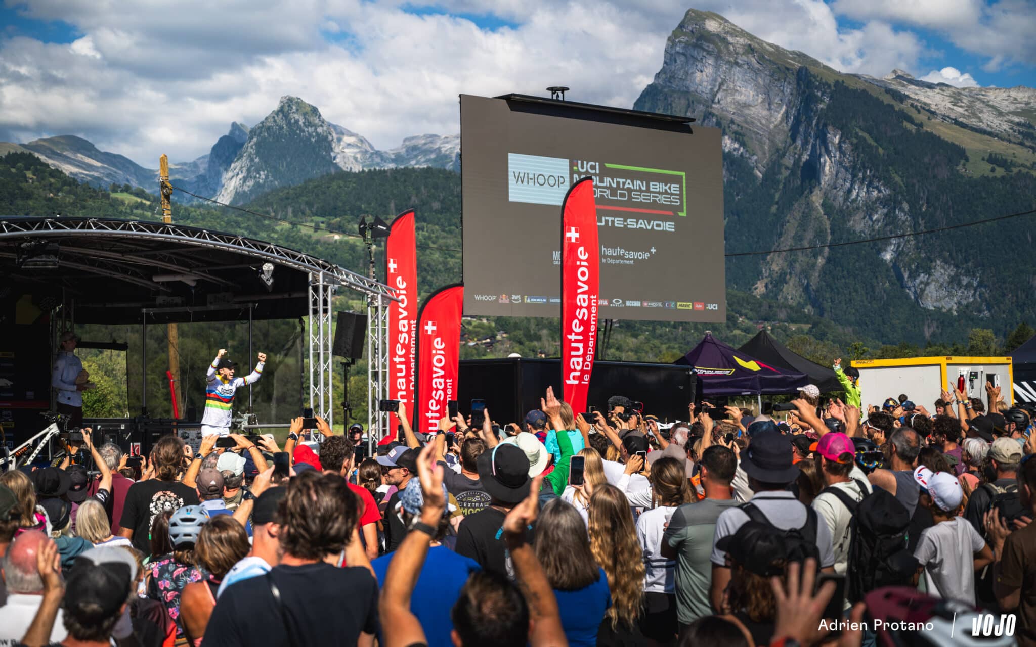 https://www.vojomag.com/app/uploads/2025/08/EDR Enduro Morillon Coupe du monde VTT Enduro France Haute Savoie test avis Vojo nouveaute A.Protano 1 2048x1280.jpg