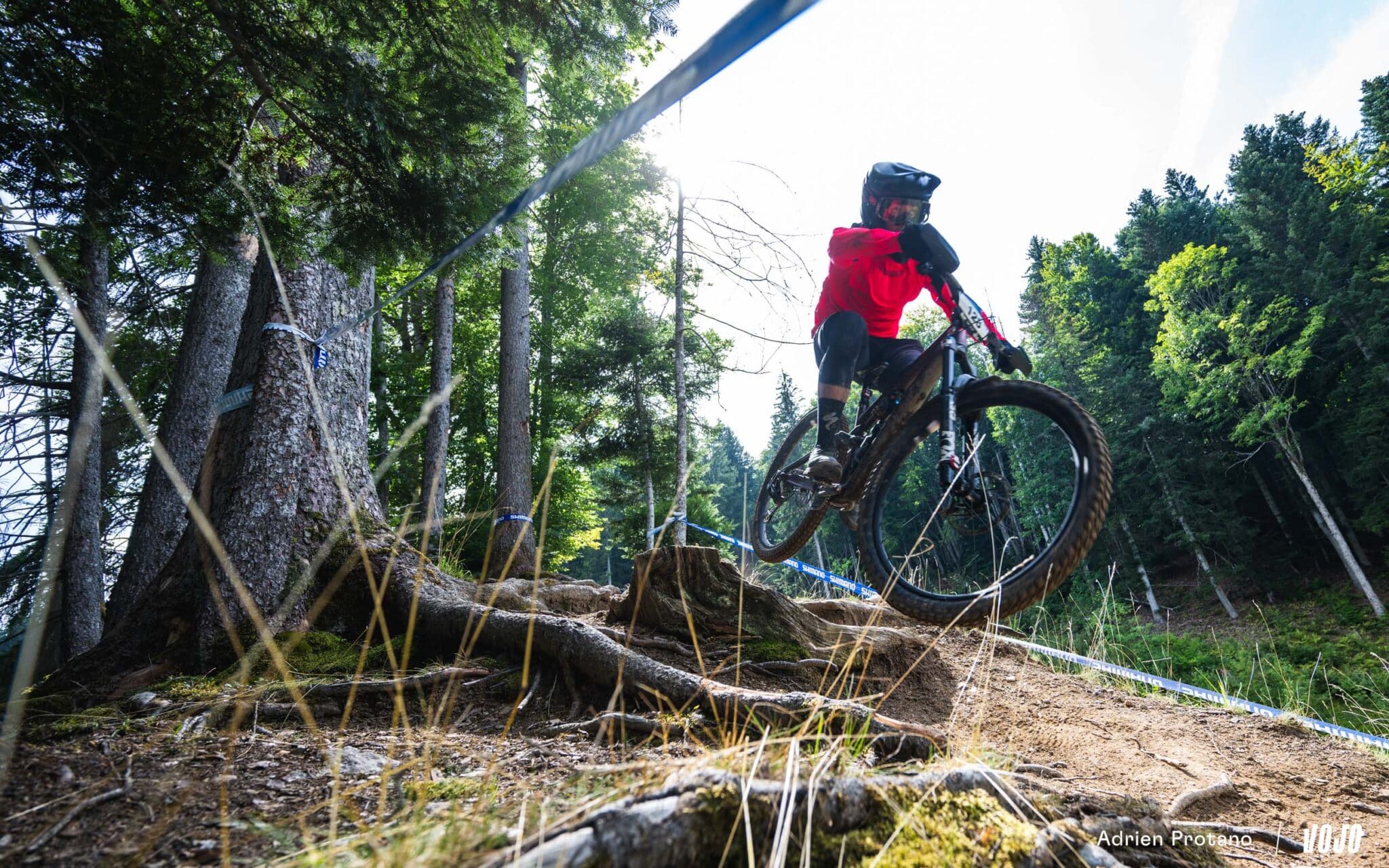 https://www.vojomag.com/app/uploads/2025/08/EDR Enduro Morillon Coupe du monde VTT Enduro France Haute Savoie test avis Vojo nouveaute A.Protano 1 55 2048x1280.jpg