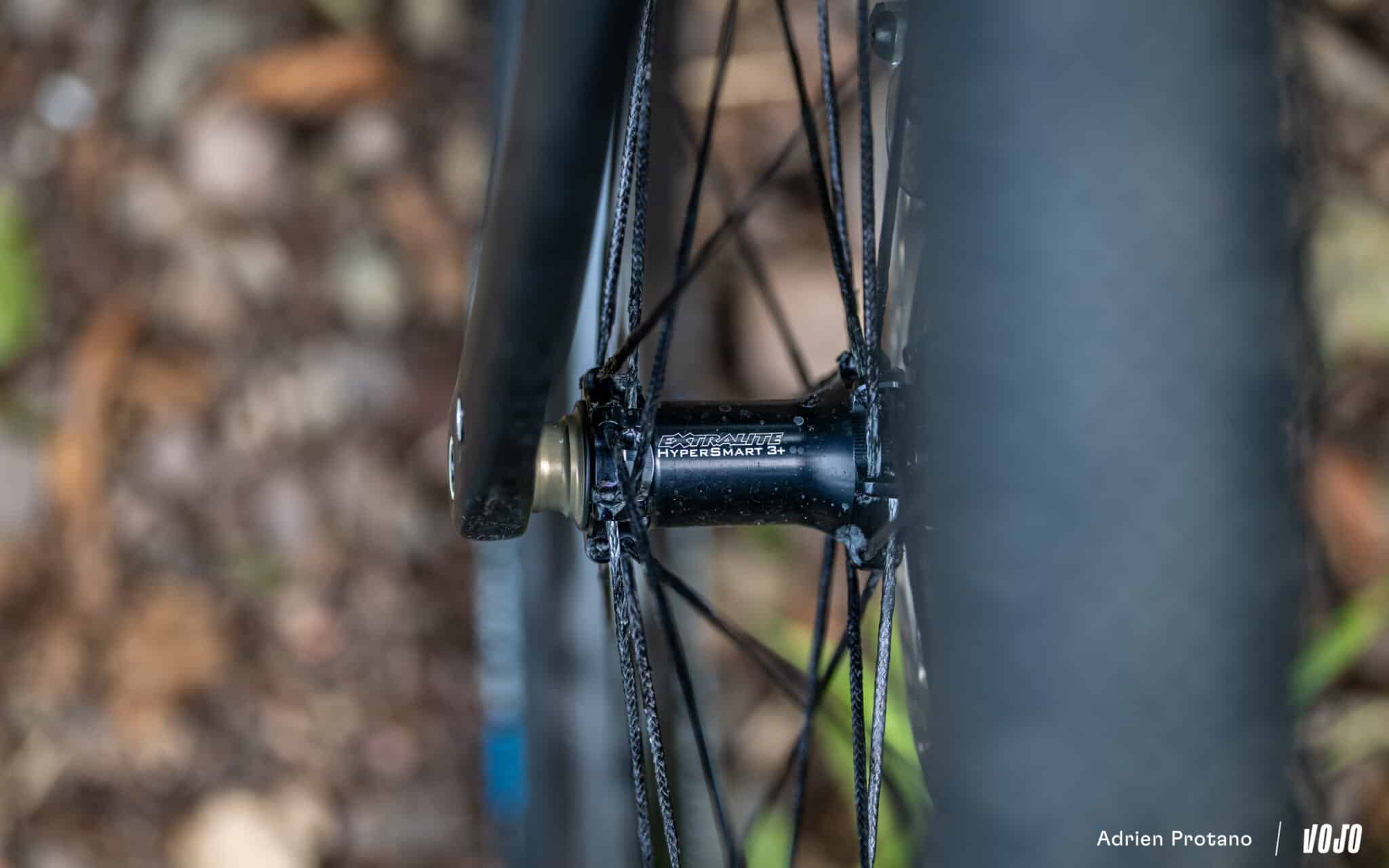 https://www.vojomag.com/app/uploads/2025/08/Leon Larage Gravel 2025 bikecheck test avis vojo VTTAE nouveaute A.Protano 13 2048x1280.jpg