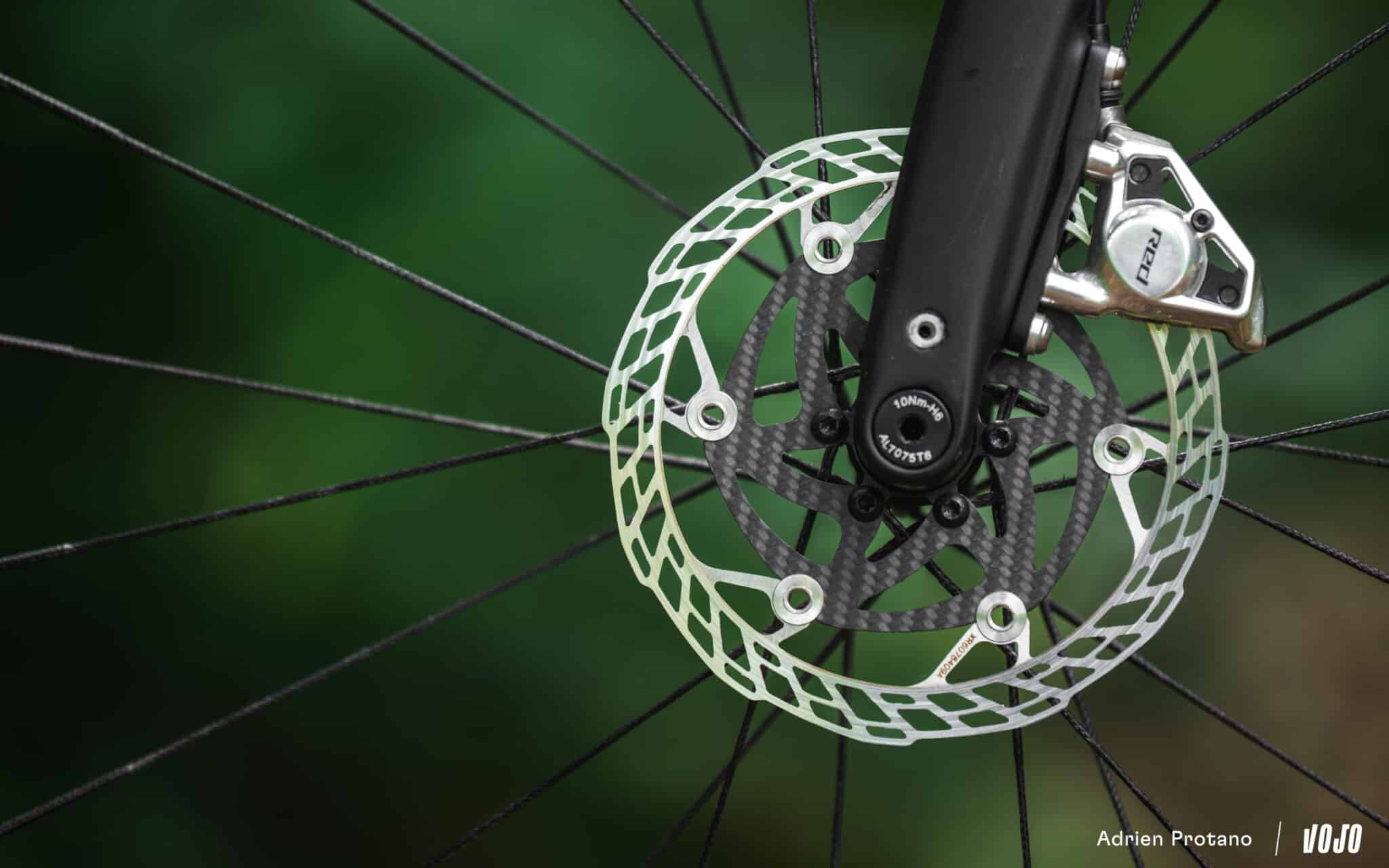 https://www.vojomag.com/app/uploads/2025/08/Leon Larage Gravel 2025 bikecheck test avis vojo VTTAE nouveaute A.Protano 8 2048x1280.jpg