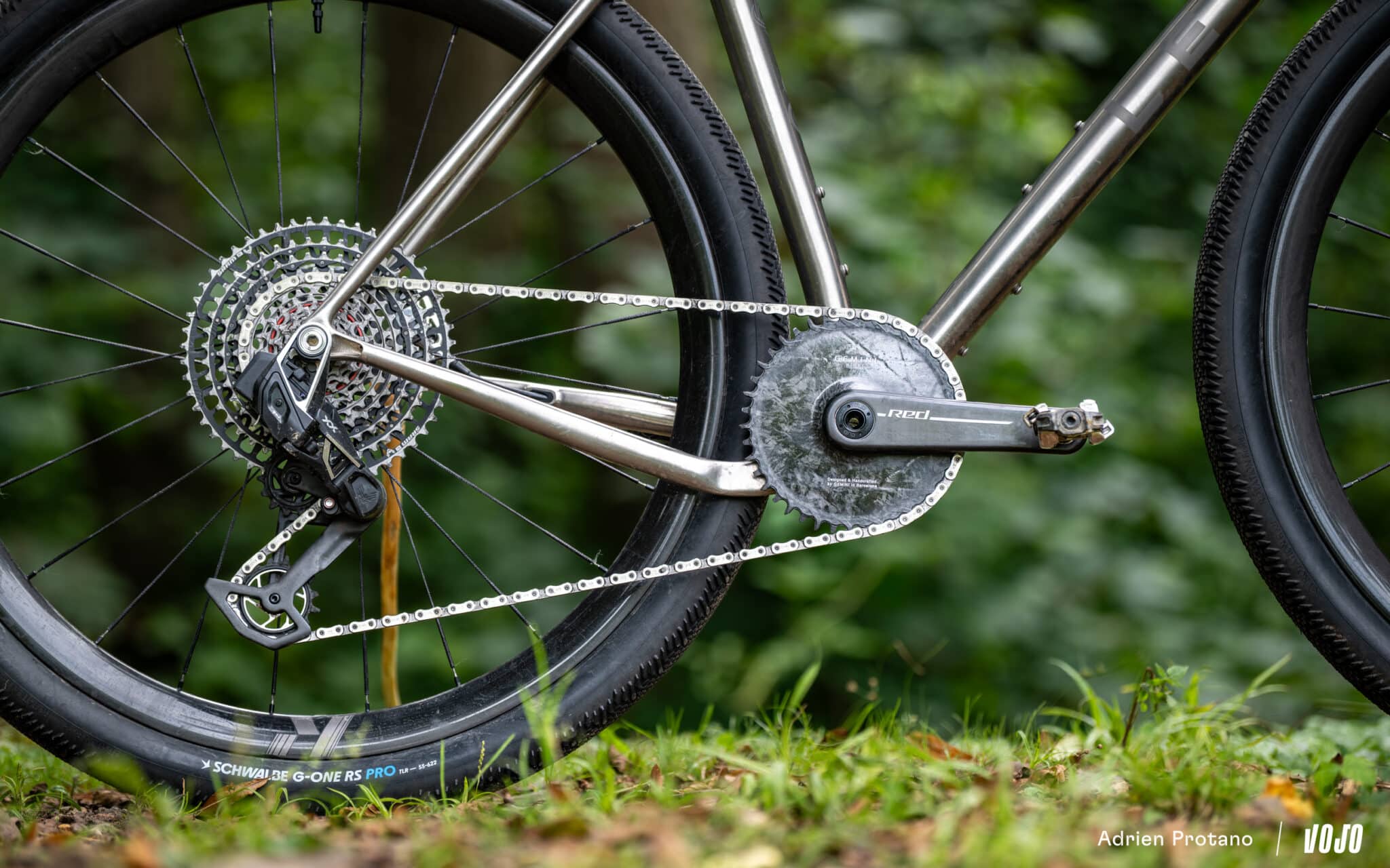 https://www.vojomag.com/app/uploads/2025/08/Leon Larage Gravel 2025 bikecheck test avis vojo VTTAE nouveaute A.Protano 8 2048x1280.jpg