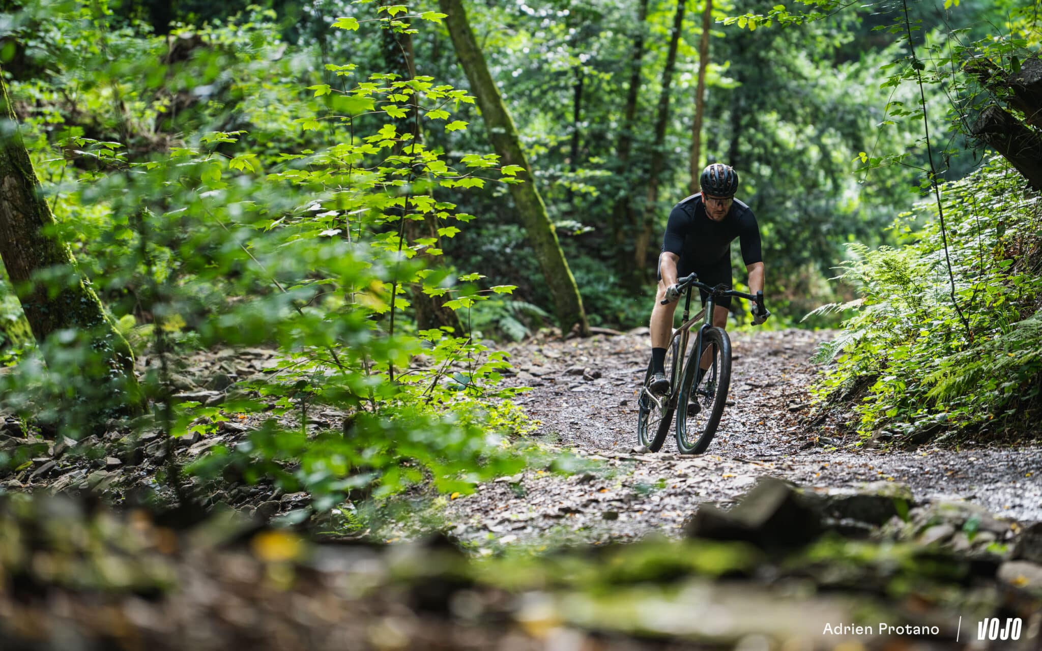 https://www.vojomag.com/app/uploads/2025/08/Leon Larage Gravel 2025 test avis vojo VTTAE nouveaute A.Protano 26 2048x1280.jpg
