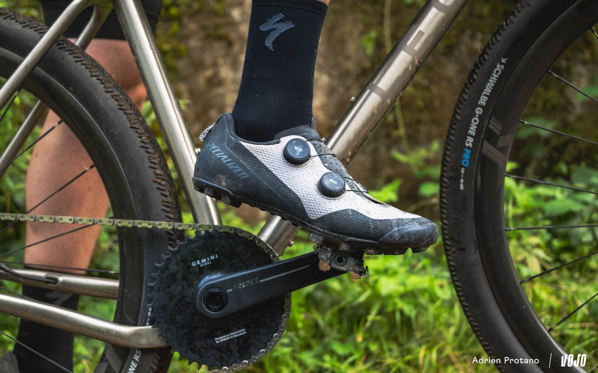 https://www.vojomag.com/app/uploads/2025/08/Specialized Recon 2025 bikecheck test avis vojo VTTAE nouveaute A.Protano 1 5 2048x1280.jpg