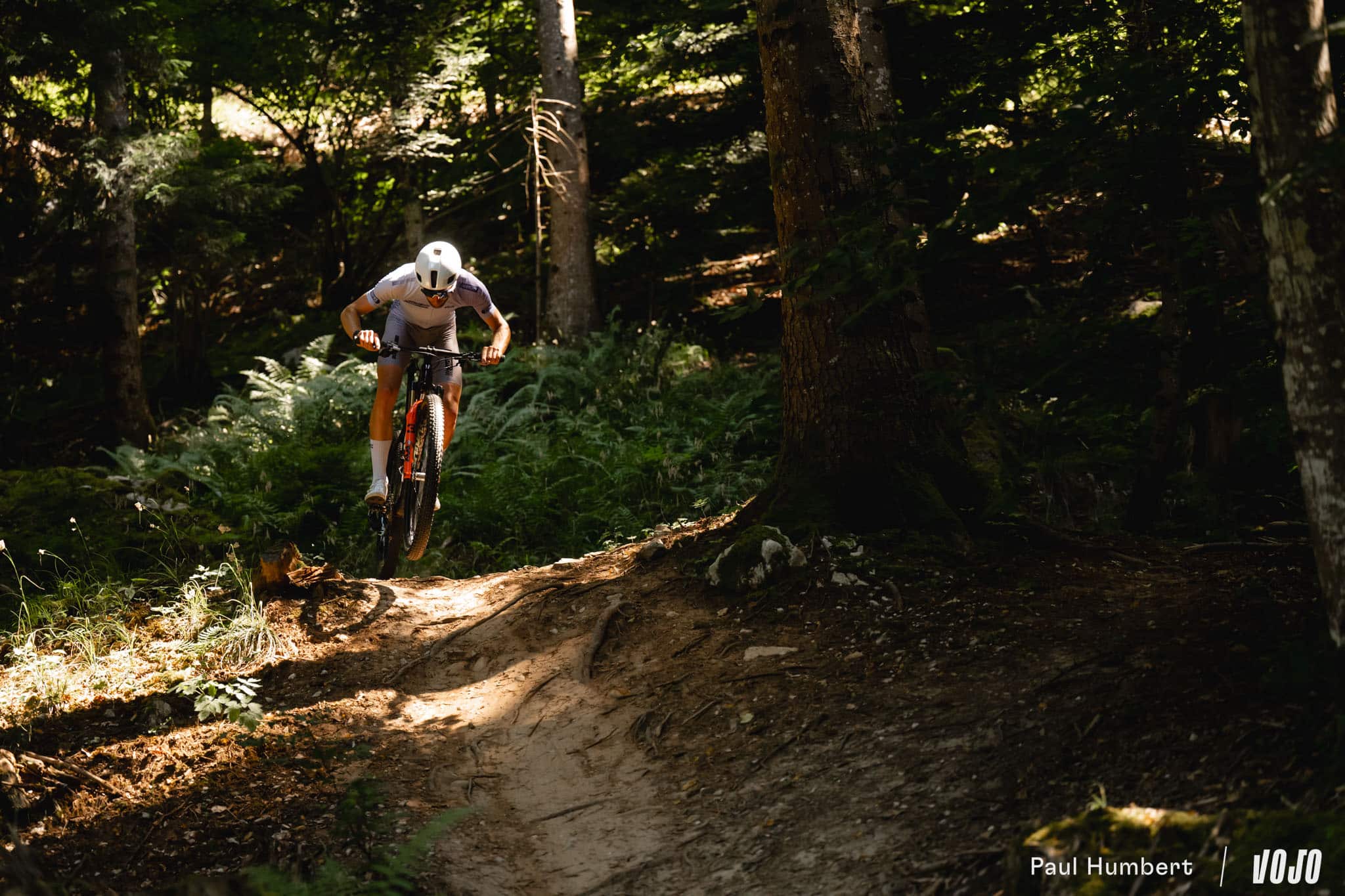 https://www.vojomag.com/app/uploads/2025/08/remi groslambert trek supercaliber procaliber veyrier 2025 vojo paul humbert 3.jpg