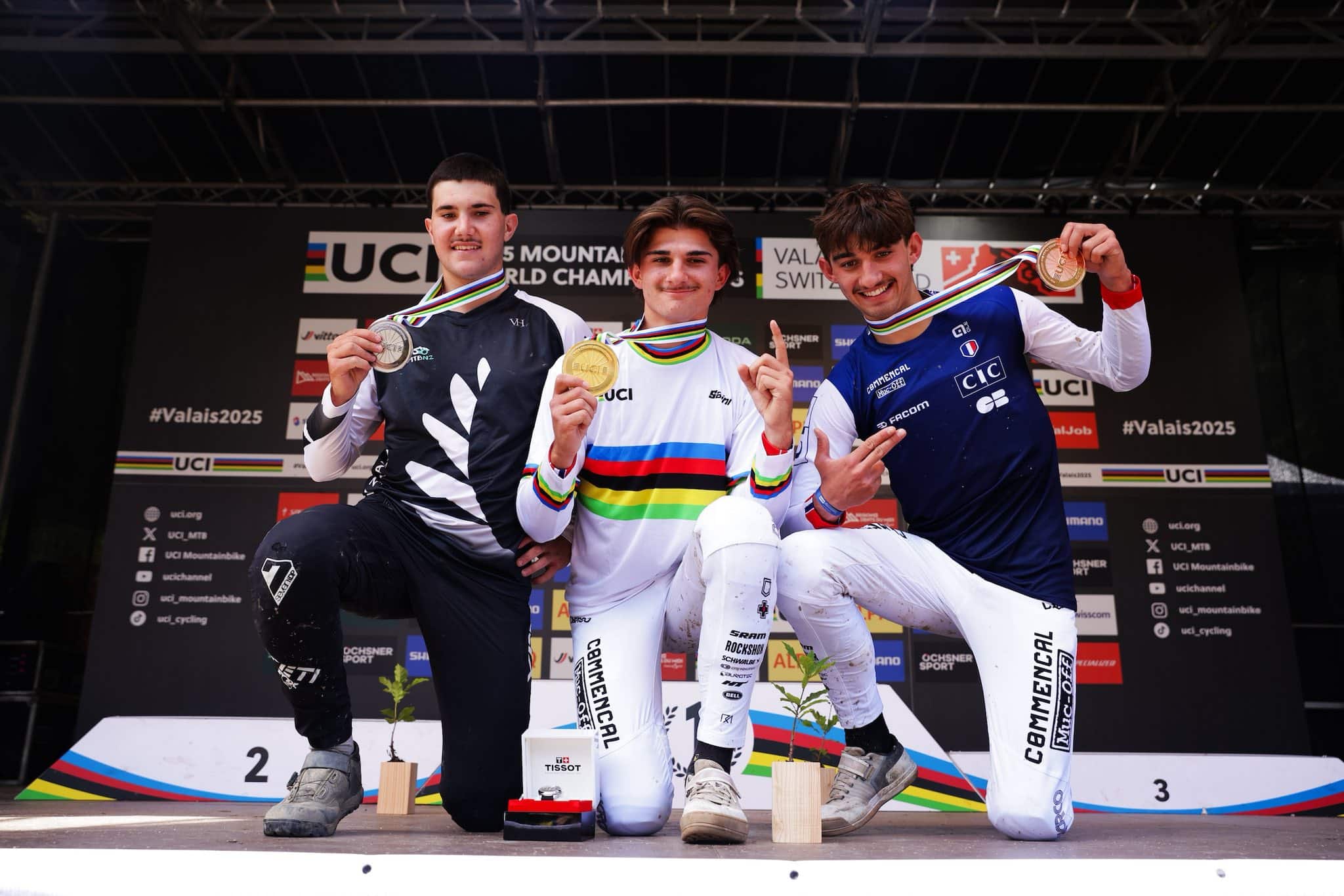 Worlds MTB 2025 | DH Junior : Max Alran champion du monde et son frère Till en bronze !
