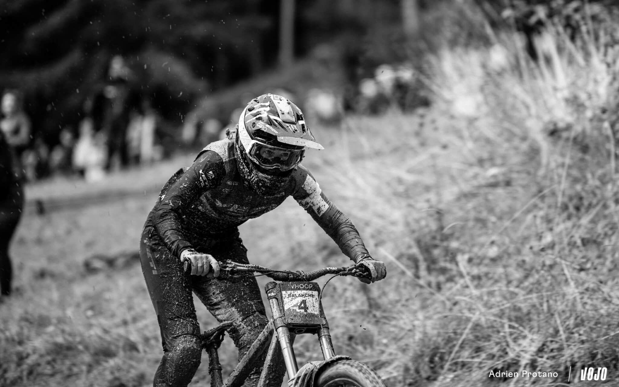 https://www.vojomag.com/app/uploads/2025/09/Coupe du monde VTT DH XC France Haute Savoie test avis Vojo nouveaute A.Protano 1 2048x1280.jpg