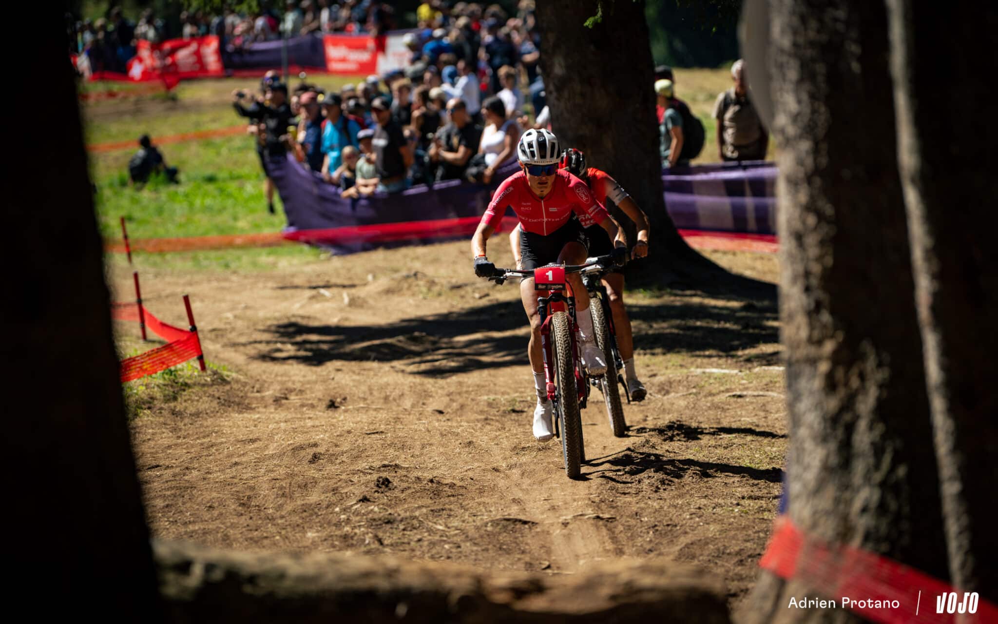 https://www.vojomag.com/app/uploads/2025/09/Coupe du monde VTT DH XC France Haute Savoie test avis Vojo nouveaute A.Protano 1 50 2048x1280.jpg