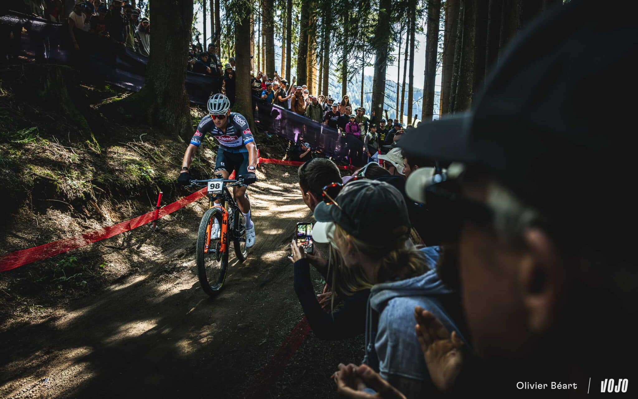 https://www.vojomag.com/app/uploads/2025/09/Les Gets 2025 World Cup XC Martin Van Der Poel - Copyright Olivier Beart Vojo Magazine 6 2048x1280.jpg