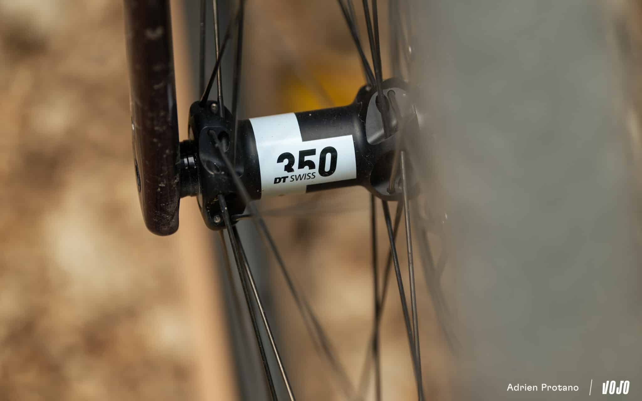 https://www.vojomag.com/app/uploads/2025/09/Specialized Diverge 4 VTTAE e bike 2025 test avis Vojo nouveaute A.Protano 41 2048x1280.jpg