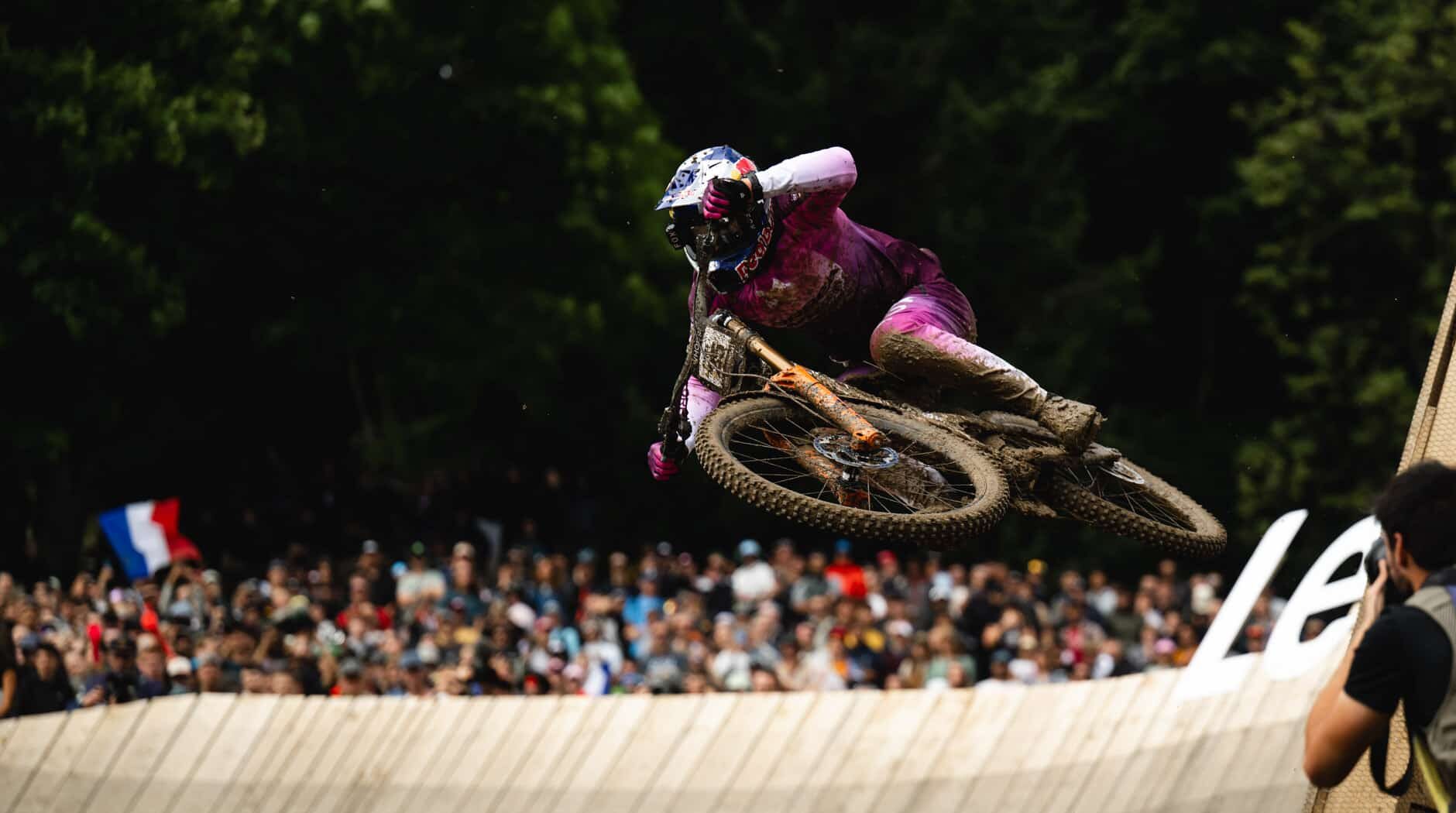 https://www.vojomag.com/app/uploads/2025/09/coach dh chris kilmurray les gets vtt 2025 vojo paul humbert 17.jpg