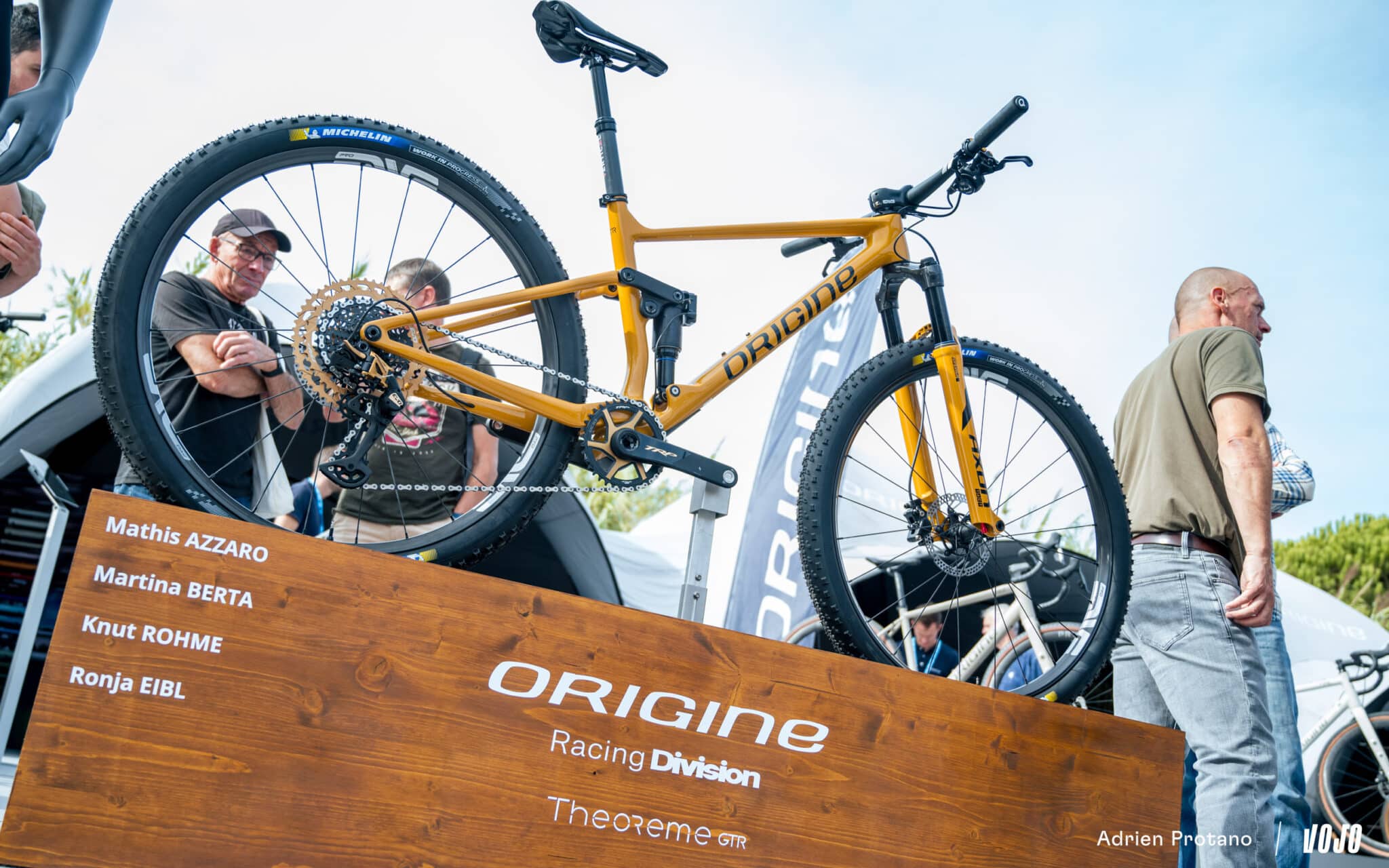 https://www.vojomag.com/app/uploads/2025/10/Roc dAzur 2025 gravel VTT salon test avis comparaison Vojo A.Protano 1 23 2048x1280.jpg