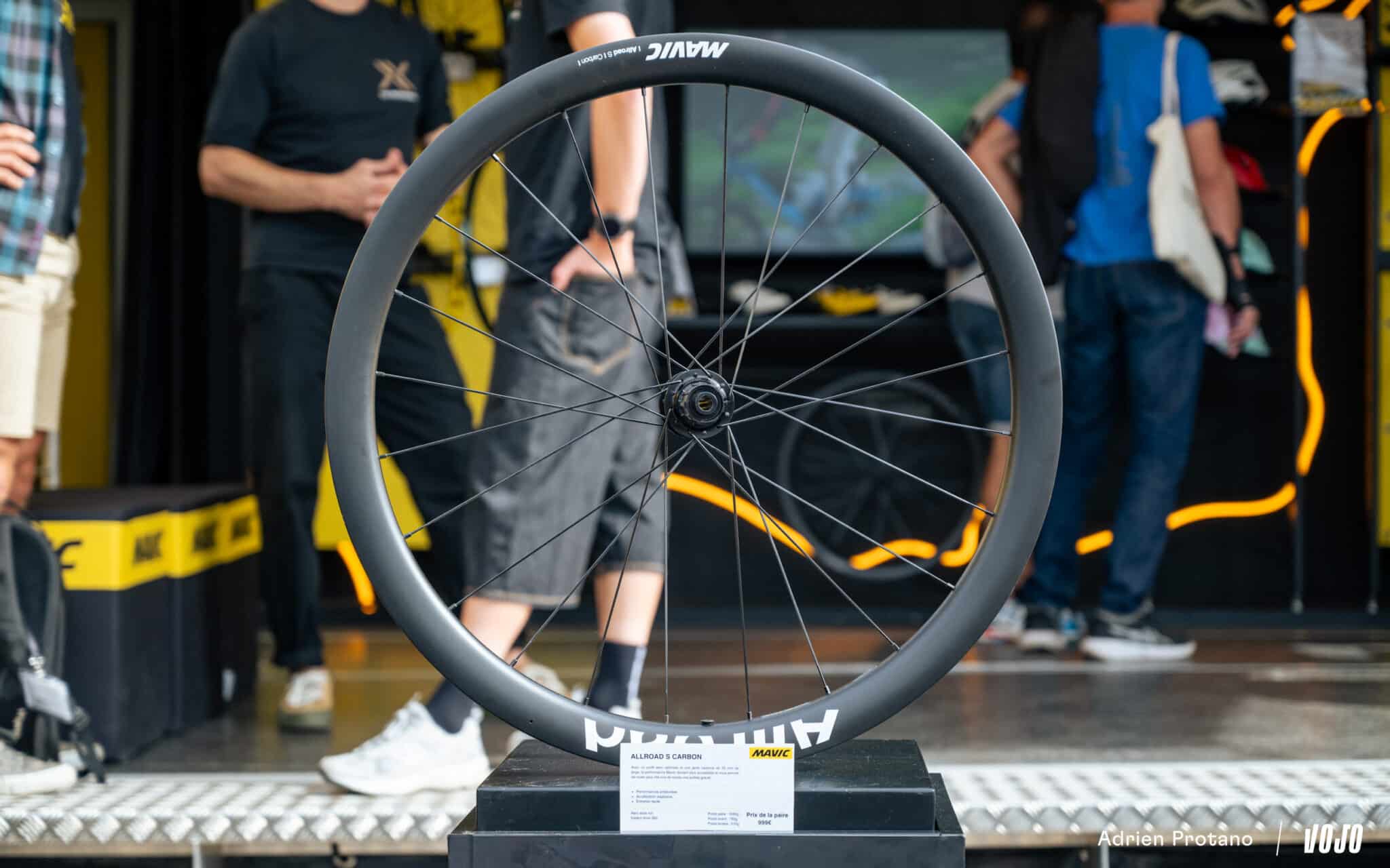 https://www.vojomag.com/app/uploads/2025/10/Roc dAzur 2025 gravel VTT salon test avis comparaison Vojo A.Protano 1 64 2048x1280.jpg
