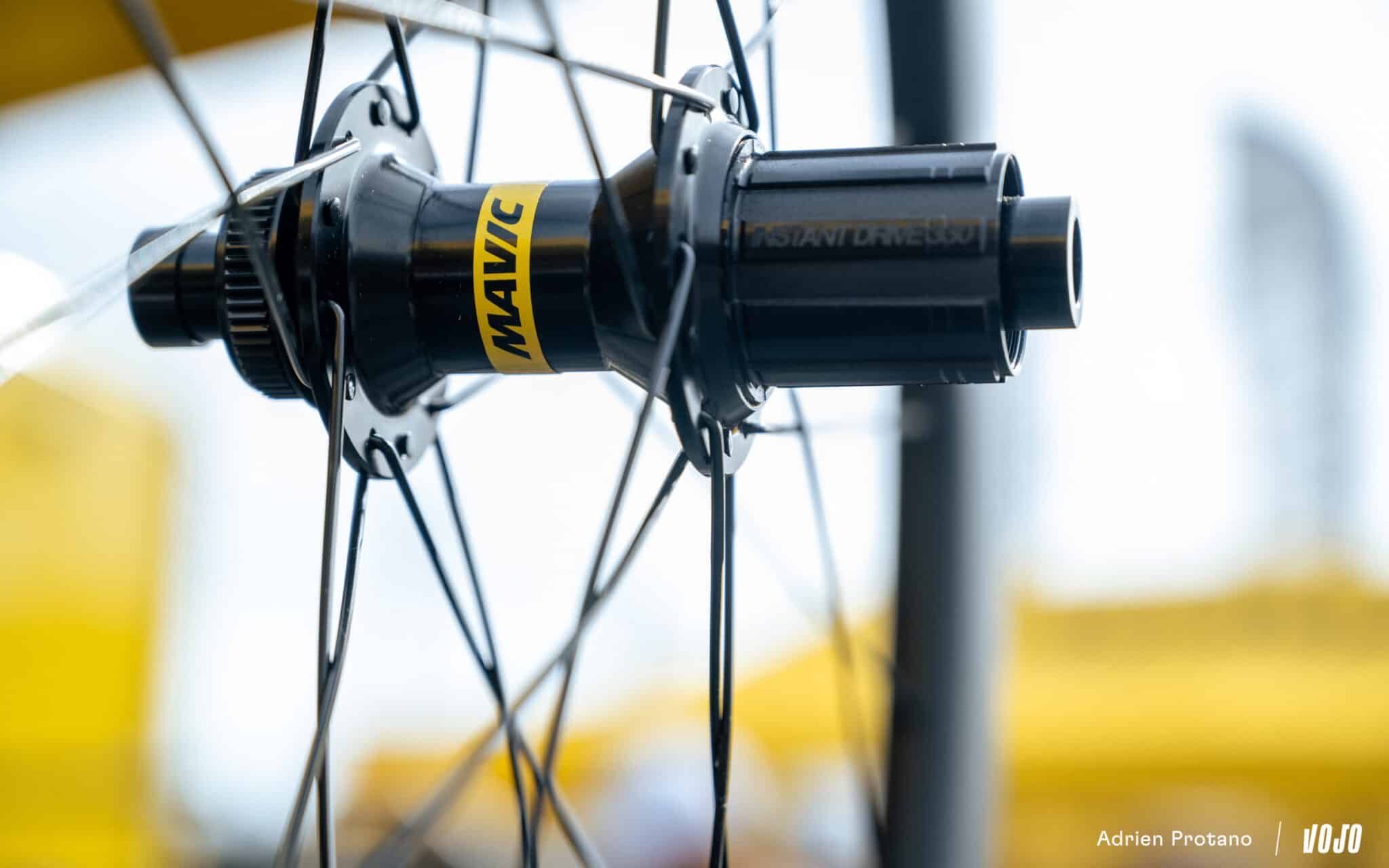 https://www.vojomag.com/app/uploads/2025/10/Roc dAzur 2025 gravel VTT salon test avis comparaison Vojo A.Protano 1 64 2048x1280.jpg