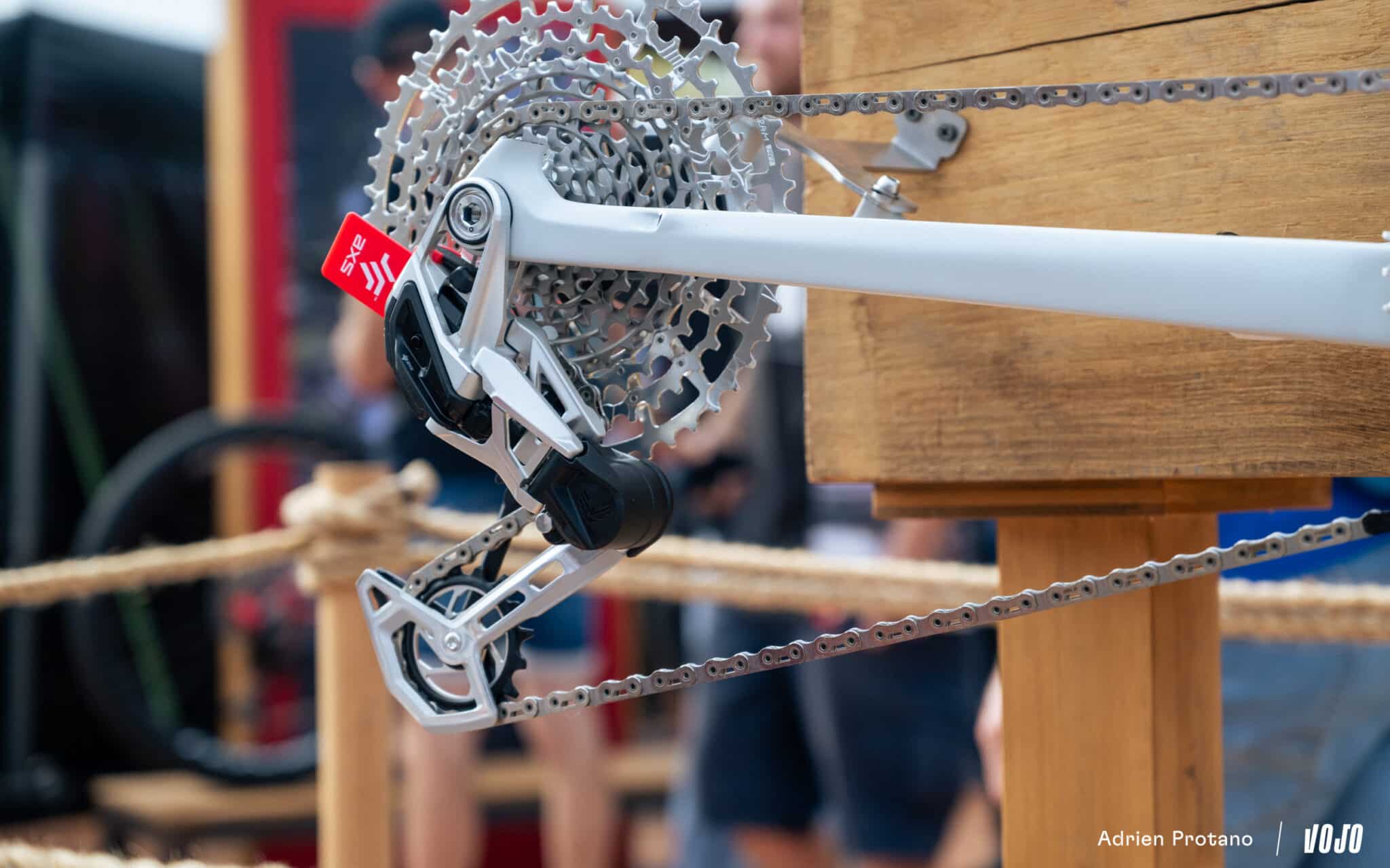 https://www.vojomag.com/app/uploads/2025/10/Roc dAzur 2025 gravel VTT salon test avis comparaison Vojo A.Protano 1 76 2048x1280.jpg