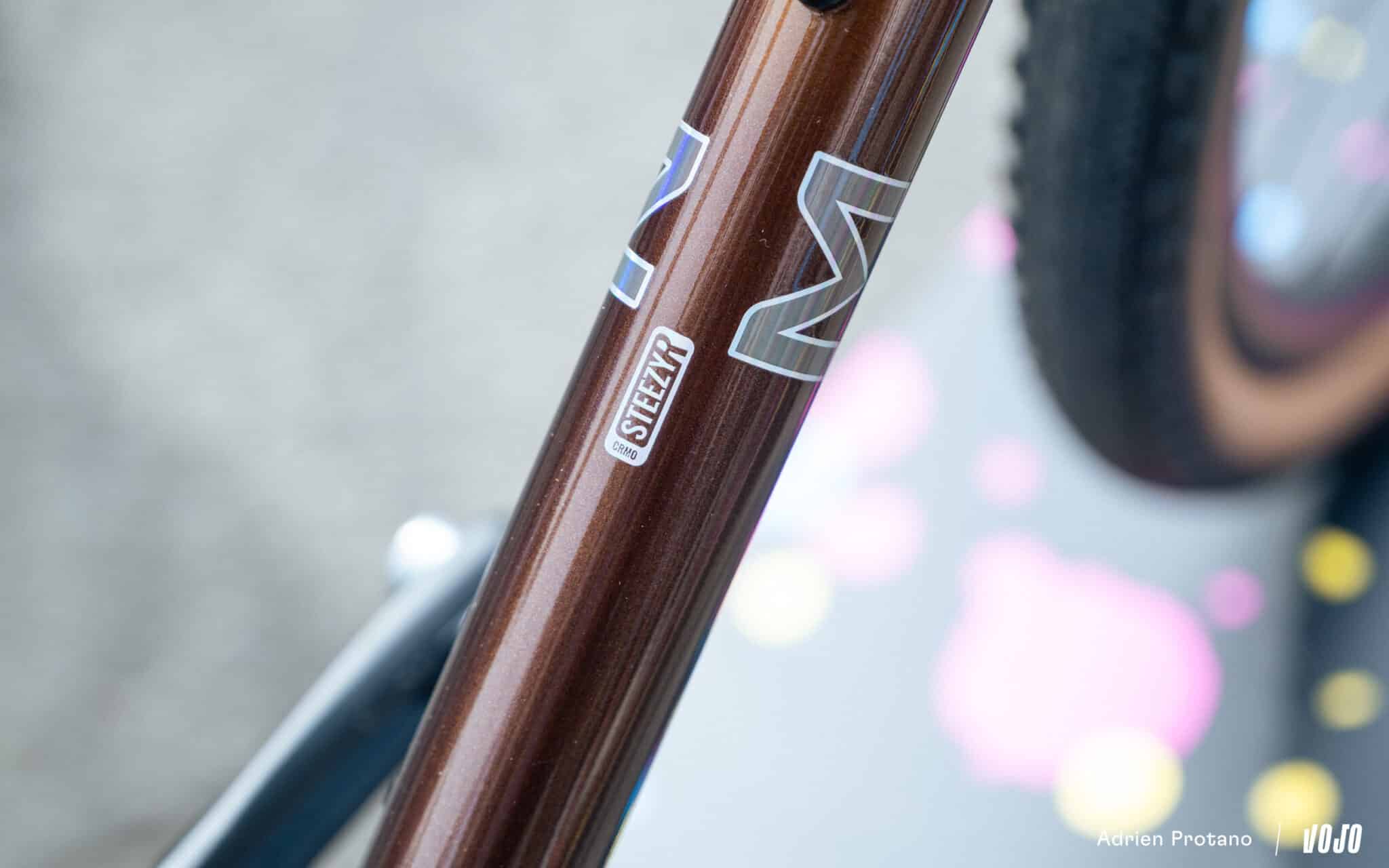 https://www.vojomag.com/app/uploads/2025/10/Roc dAzur 2025 gravel VTT salon test avis comparaison Vojo A.Protano 1 87.jpg
