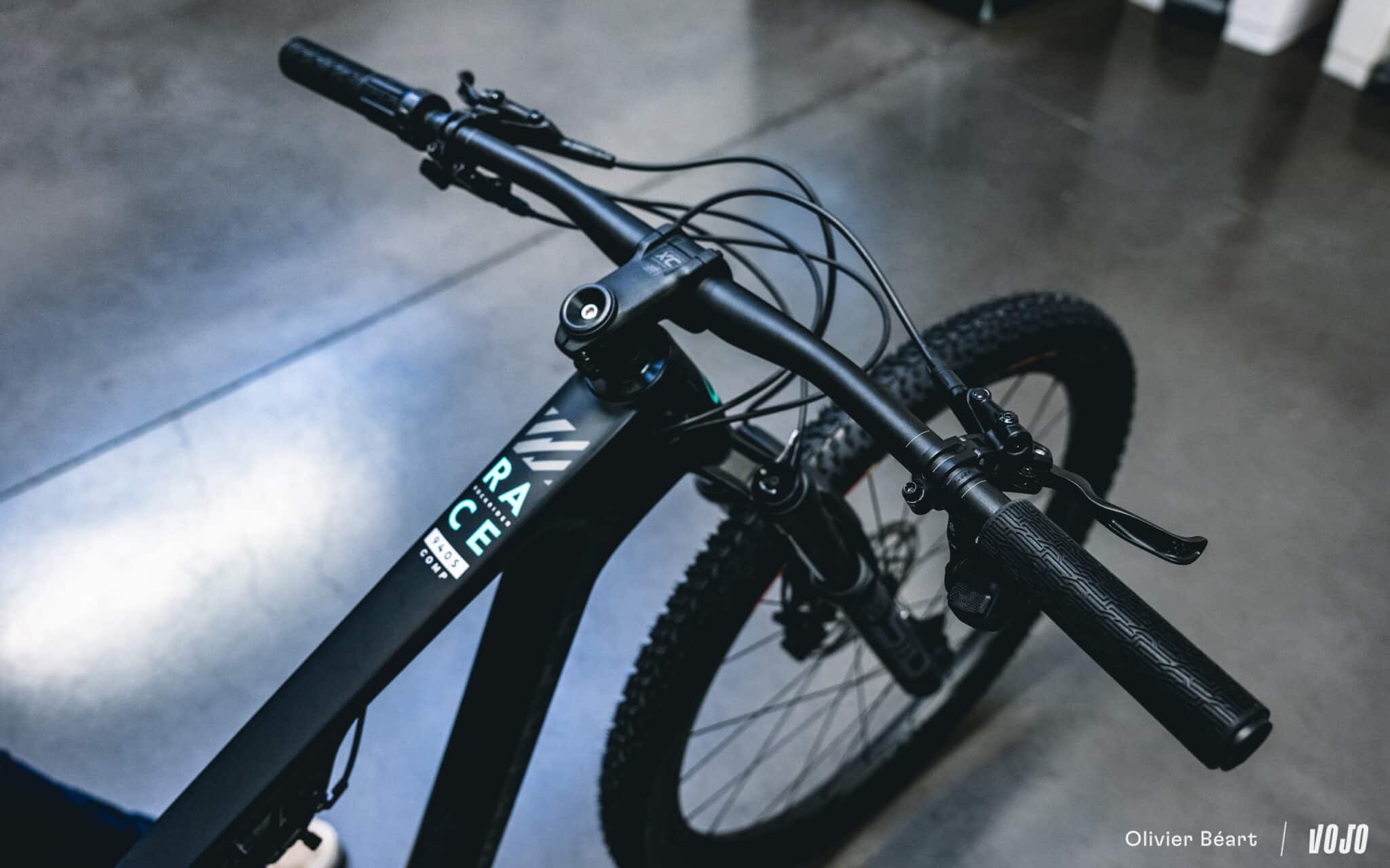 https://www.vojomag.com/app/uploads/2025/10/Rockrider 940 S 2026 Comp pro team - Copyright Olivier Beart Vojo Magazine 41 2048x1280.jpg