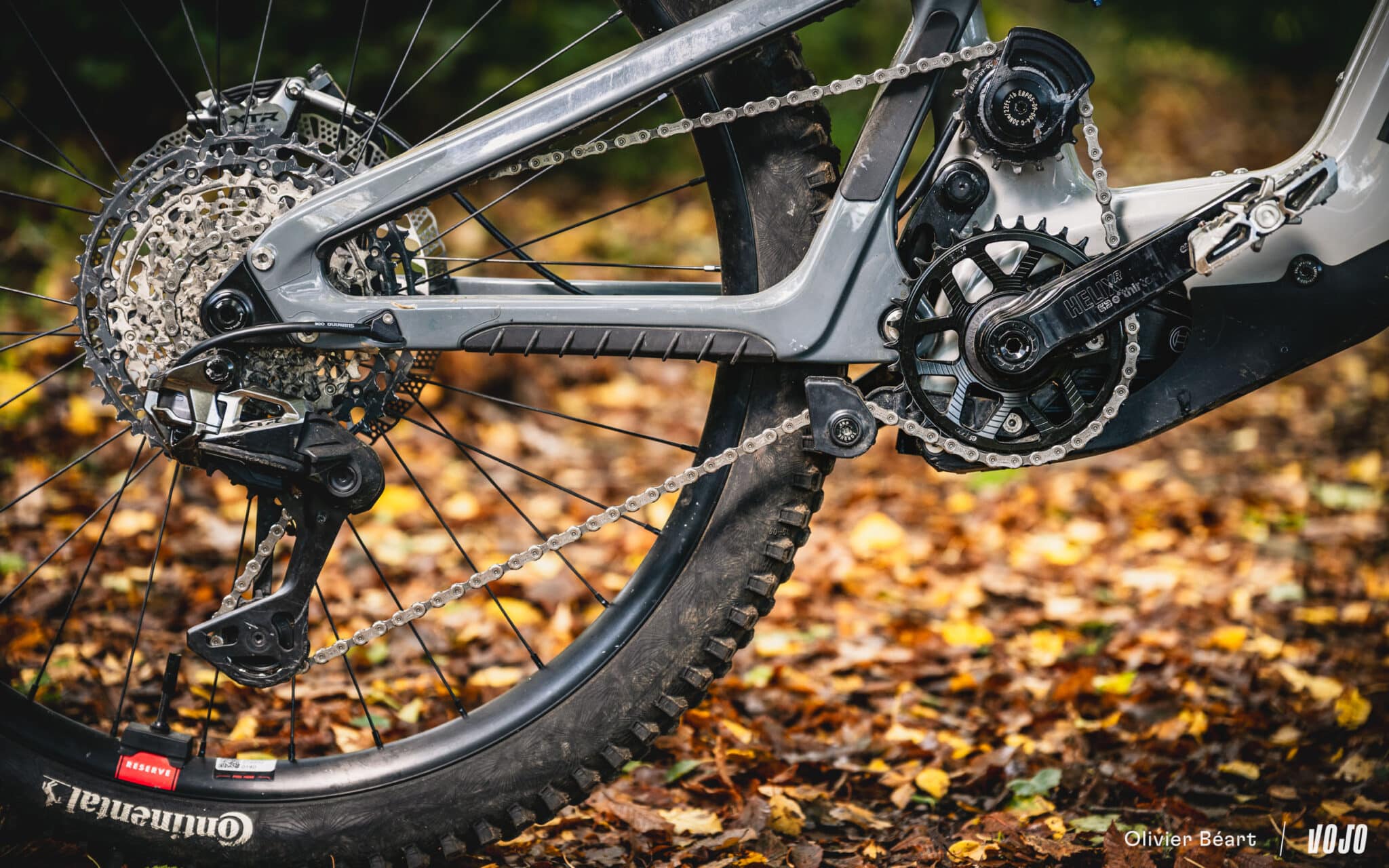 https://www.vojomag.com/app/uploads/2025/11/Deviate Kurgan Ebike Bosch enduro test essai avis - Copyright Olivier Beart Vojo Magazine 26 2048x1280.jpg