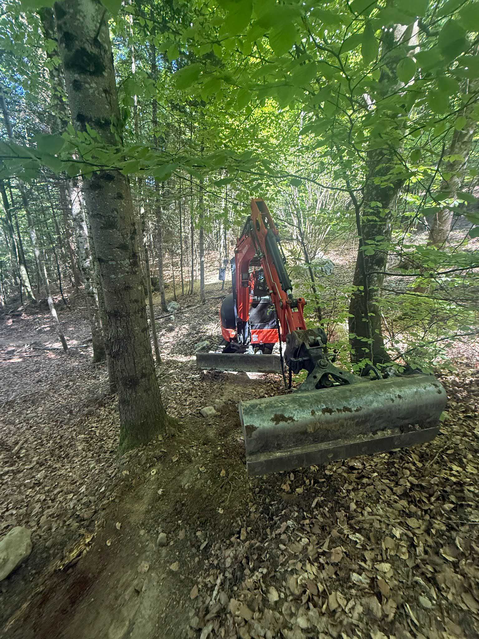 VTT à Annecy : le coup de bulldozer qui ne passe pas