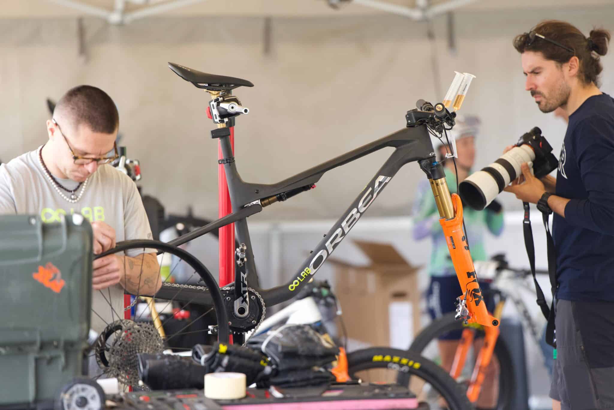 Spyshot | Le futur Orbea Oiz aperçu en Coupe du monde ?