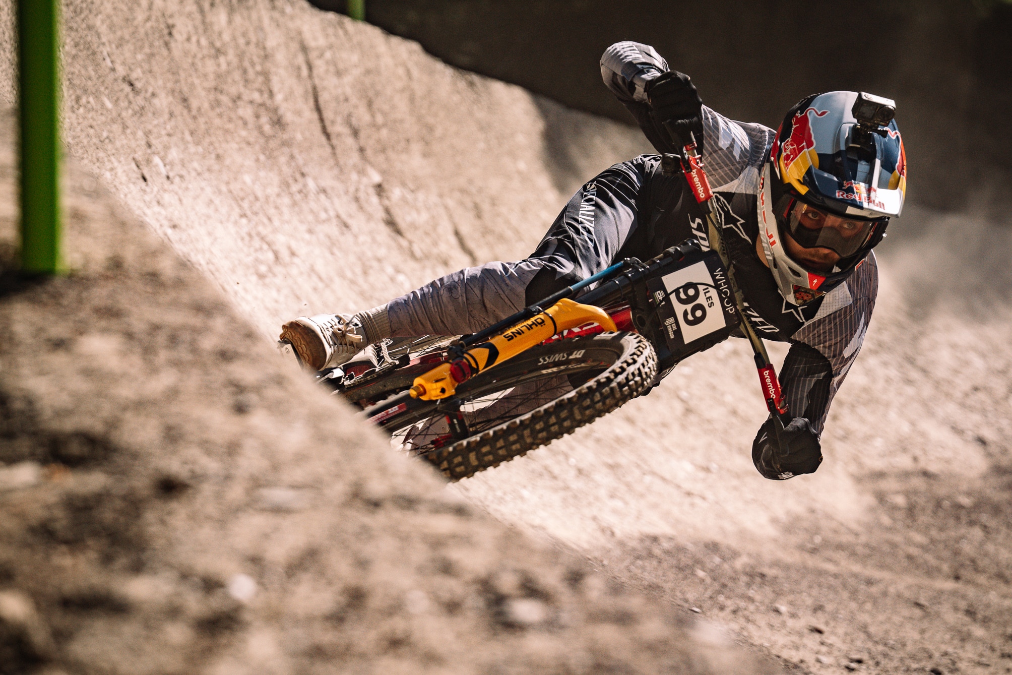 Résultats | World Cup DH 2026 – Lenzerheide : Anna Newkirk inaugure, Finn Iles double la mise