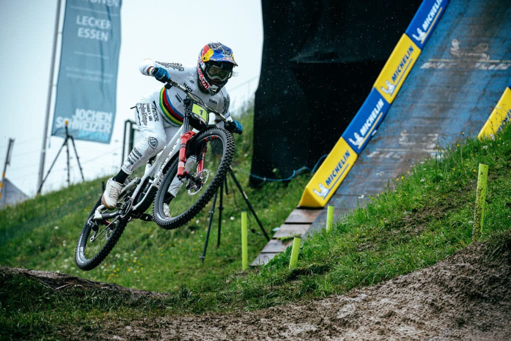 Résultats | World Cup DH 2026 – Leogang | Finales : Finn Iles et Vali Höll, victorieux