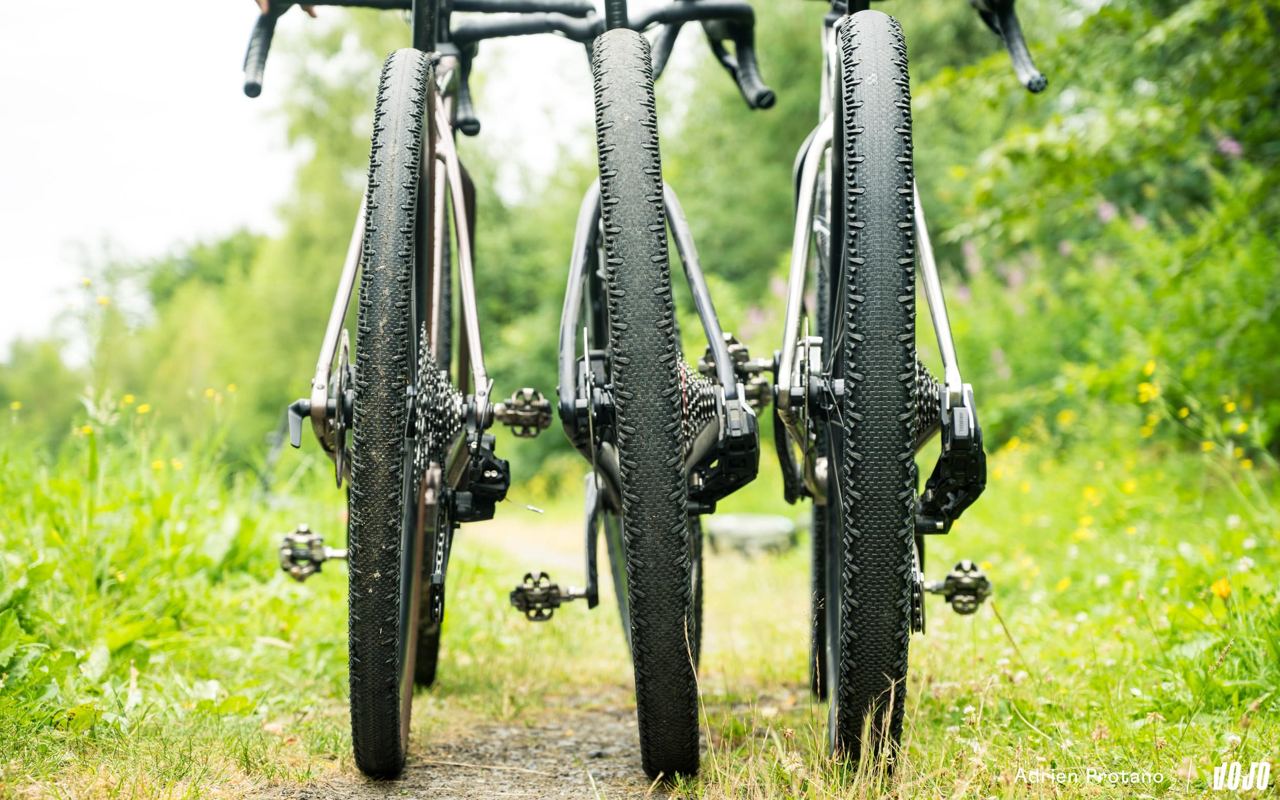 Dossier – Test | Pneus de gravel en 50, 55 et 60 mm : plus c&rsquo;est gros, mieux c&rsquo;est… vraiment ?