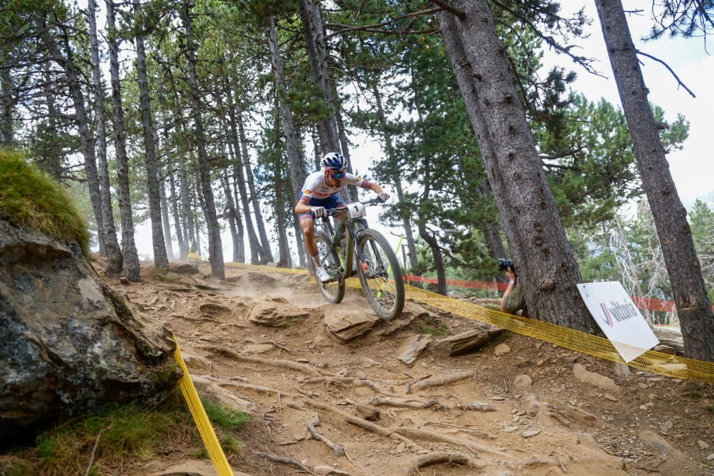 Worlds 2026 | Relais par équipe : suivez la course en direct