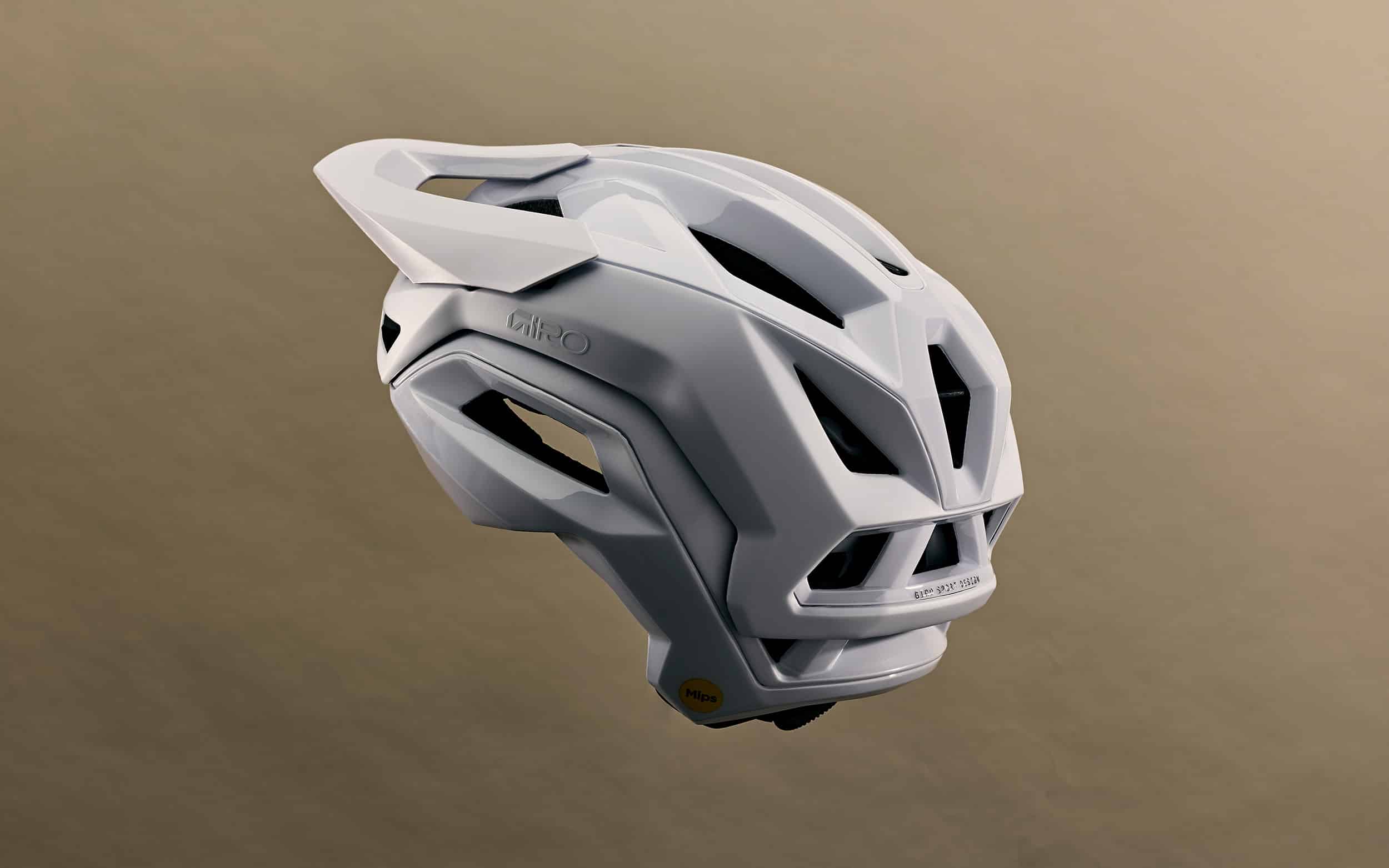 Nouveauté | Le Giro Montaro Pro muscle sa protection sans prendre de poids