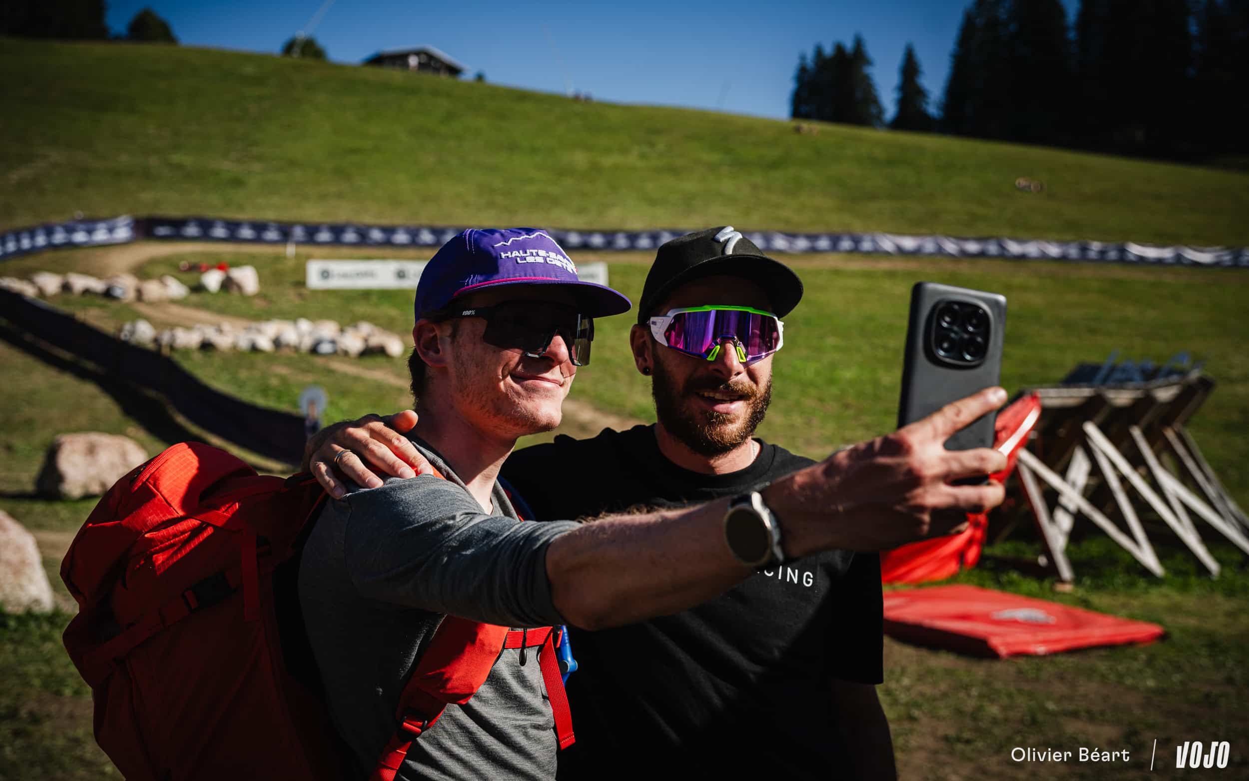 Toujours très populaire, Victor Koretzky a enchainé les selfies et les signatures d’autographes aux Gets, où il était présent en spectateur